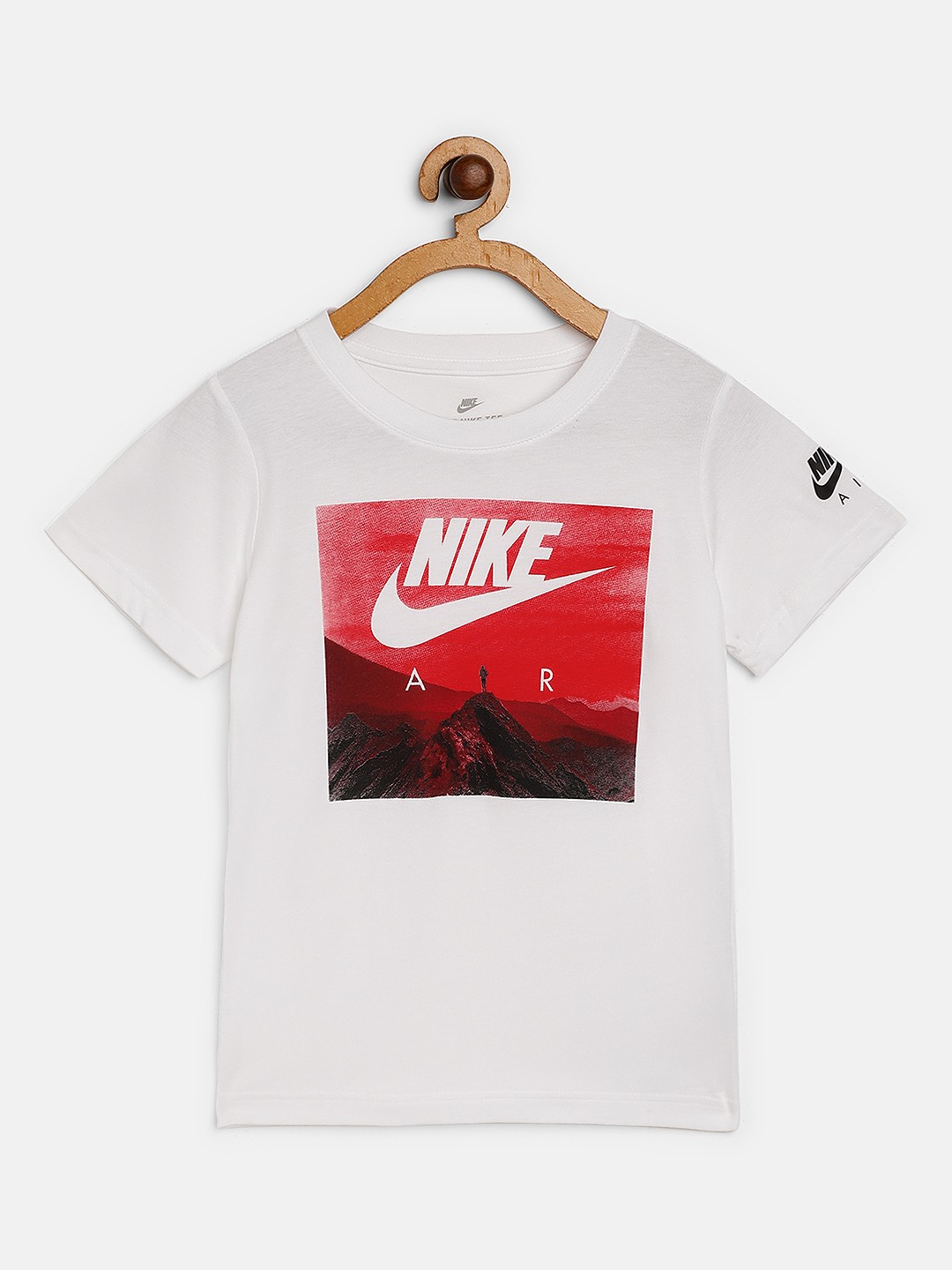 Nike Boys White Red Pure Cotton Brand Logo Print Futura Air View Round Neck Pure Cotton T-shirt
Nike Boys White Red Pure Cotton Brand Logo Print Futura Air View Round Neck Pure Cotton T-shirt