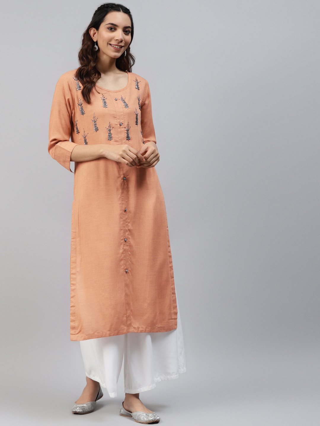 HIGHLIGHT FASHION EXPORT Women Peach-Coloured & Silver Yoke Design Handwork Zardozi Kurta
HIGHLIGHT FASHION EXPORT Women Peach-Coloured & Silver Yoke Design Handwork Zardozi Kurta