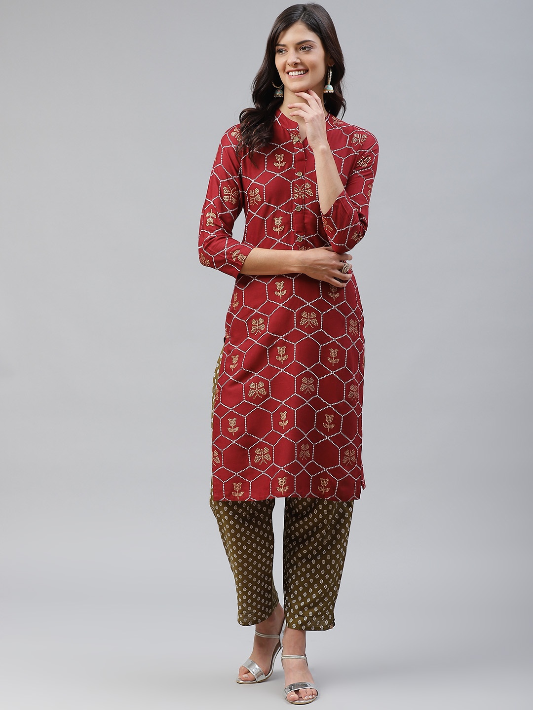 HIGHLIGHT FASHION EXPORT Women Maroon & Olive Green Bandhani Print Kurta with Trousers
HIGHLIGHT FASHION EXPORT Women Maroon & Olive Green Bandhani Print Kurta with Trousers