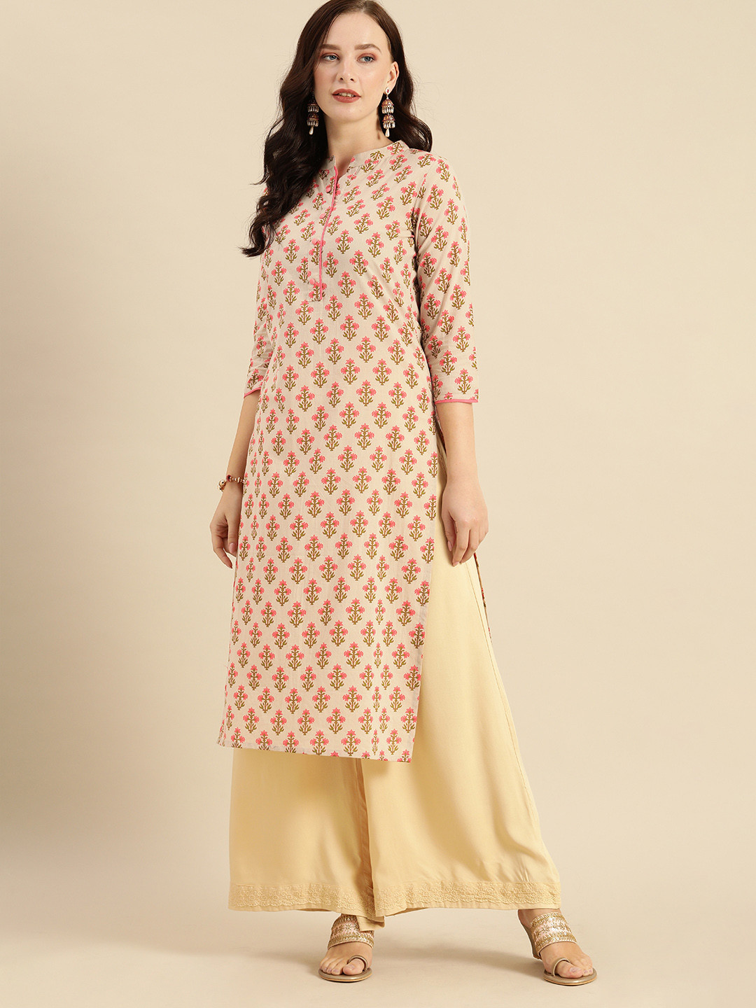 Rajnandini Women Beige & Pink Floral Printed Kurta
Rajnandini Women Beige & Pink Floral Printed Kurta