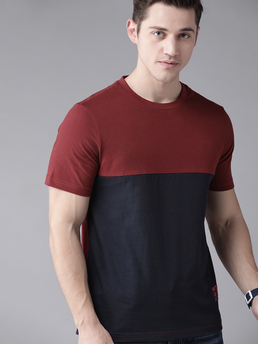 The Roadster Lifestyle Co Men Navy Blue & Maroon Pure Cotton Colourblocked Round Neck T-shirt
The Roadster Lifestyle Co Men Navy Blue & Maroon Pure Cotton Colourblocked Round Neck T-shirt