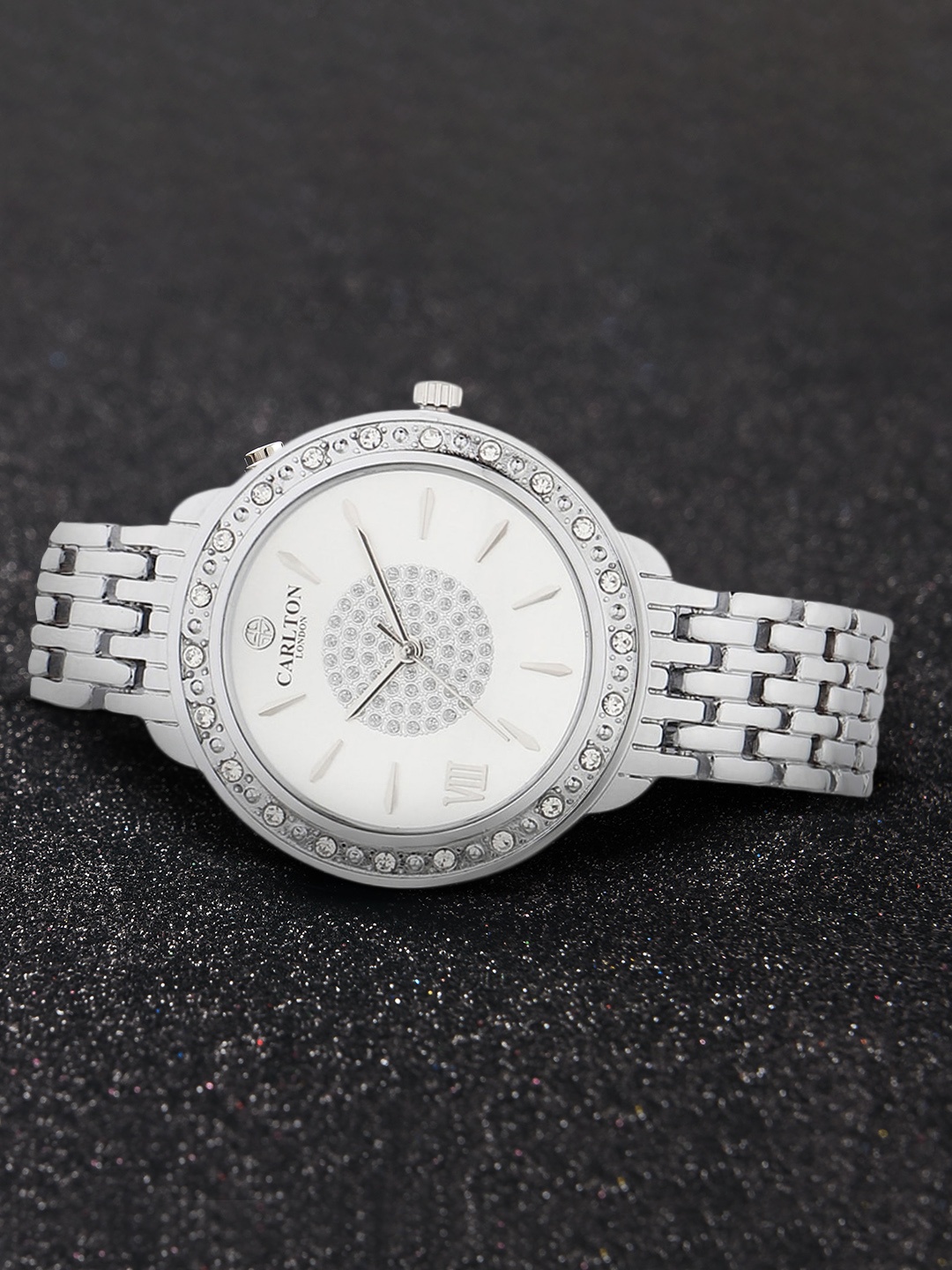 Carlton London Women Silver-Toned Analogue Watch CL046SL3
