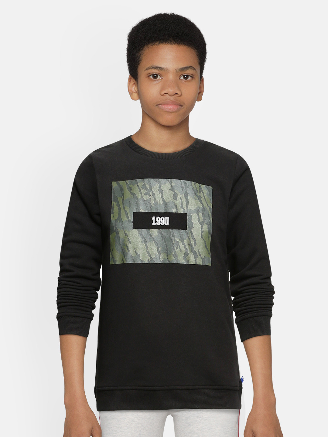Jack & Jones Boys Black Printed Sweatshirt 
Jack & Jones Boys Black Printed Sweatshirt