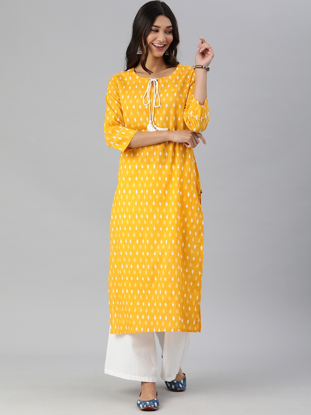 Ksut Women Mustard Yellow & White Abstract Screen Print Pure Cotton Keyhole Neck Kurta
Ksut Women Mustard Yellow & White Abstract Screen Print Pure Cotton Keyhole Neck Kurta