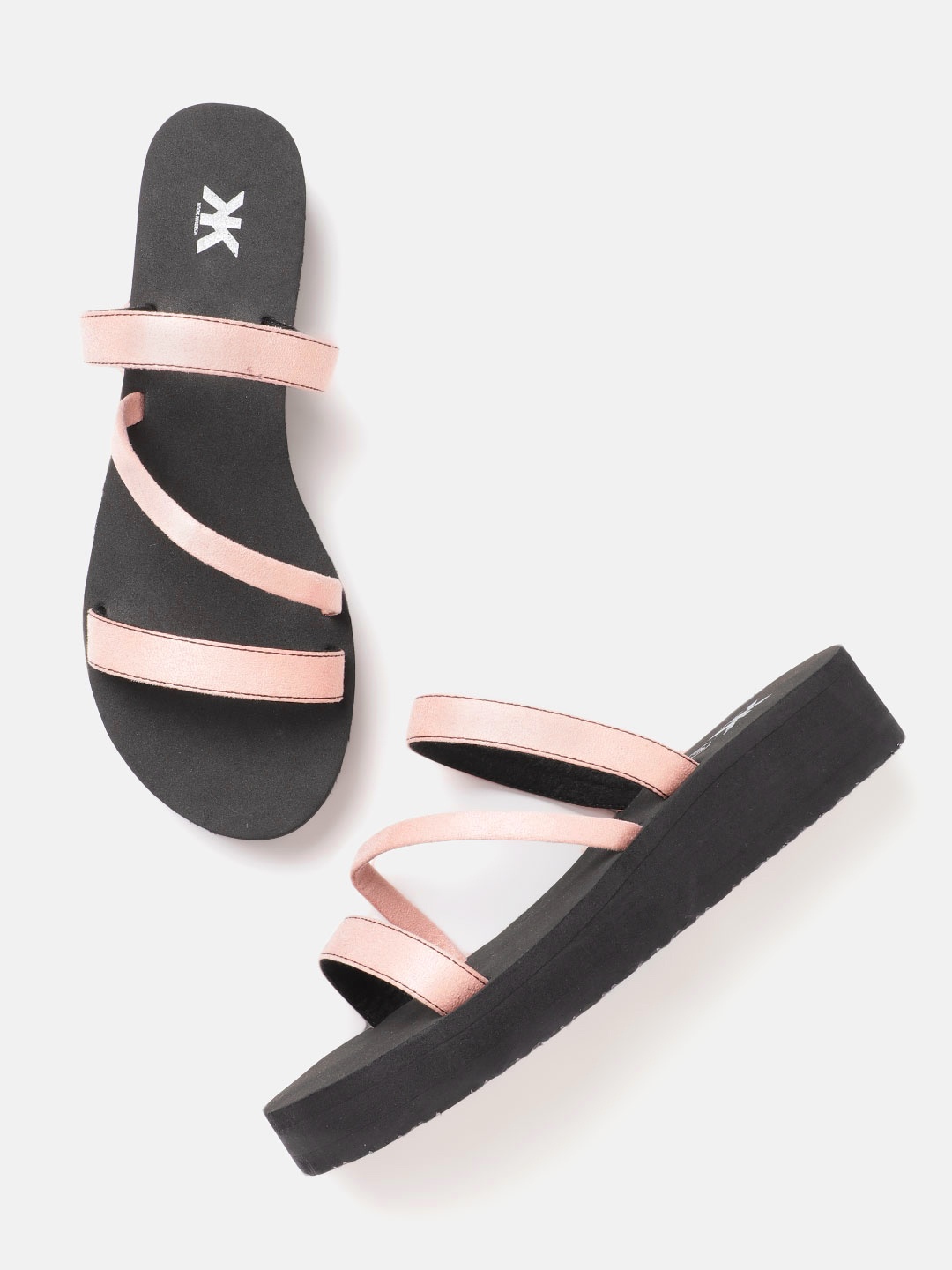 Kook N Keech Women Peach-Coloured Solid Handcrafted Flip Flops