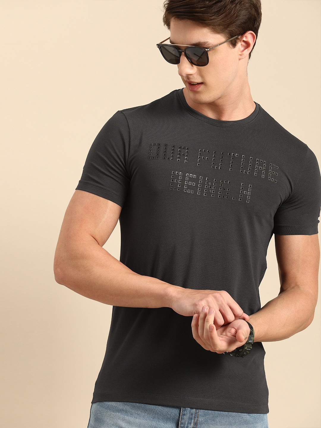 Being Human Clothing Men Charcoal Grey Printed Round Neck T-shirt with Embellishments
Being Human Clothing Men Charcoal Grey Printed Round Neck T-shirt with Embellishments