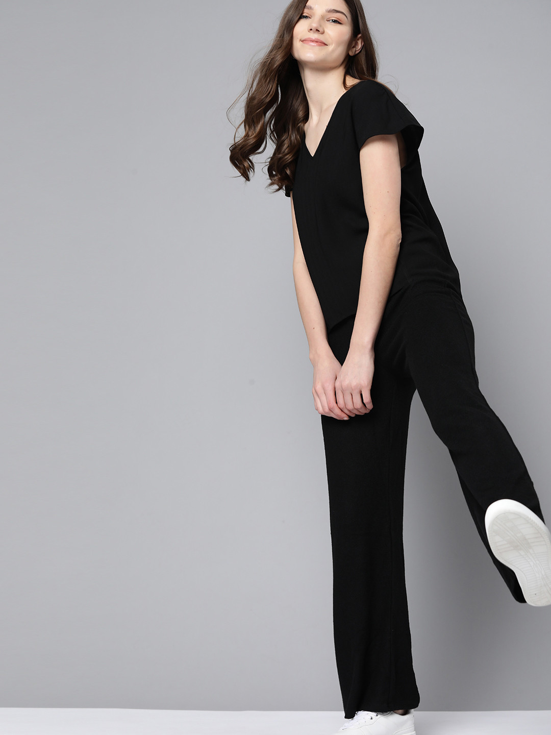 M&H Easy Black High-Low Top
M&H Easy Black High-Low Top