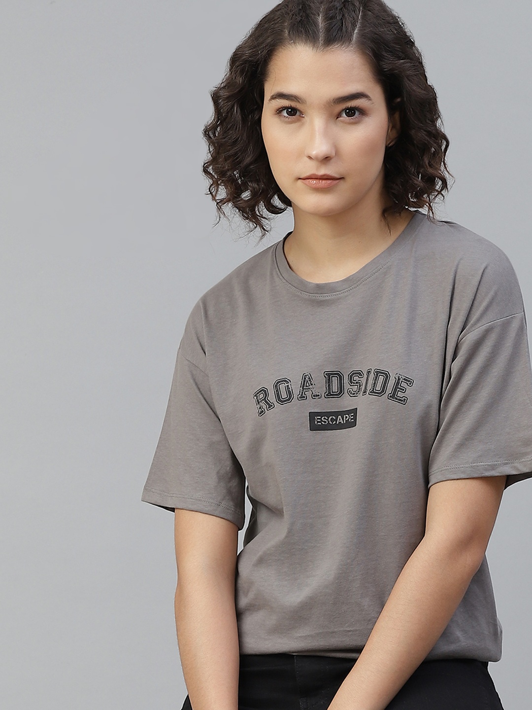 The Roadster Lifestyle Co Women Grey Typography Printed Drop-Shoulder Sleeves Pure Cotton T-shirt
The Roadster Lifestyle Co Women Grey Typography Printed Drop-Shoulder Sleeves Pure Cotton T-shirt