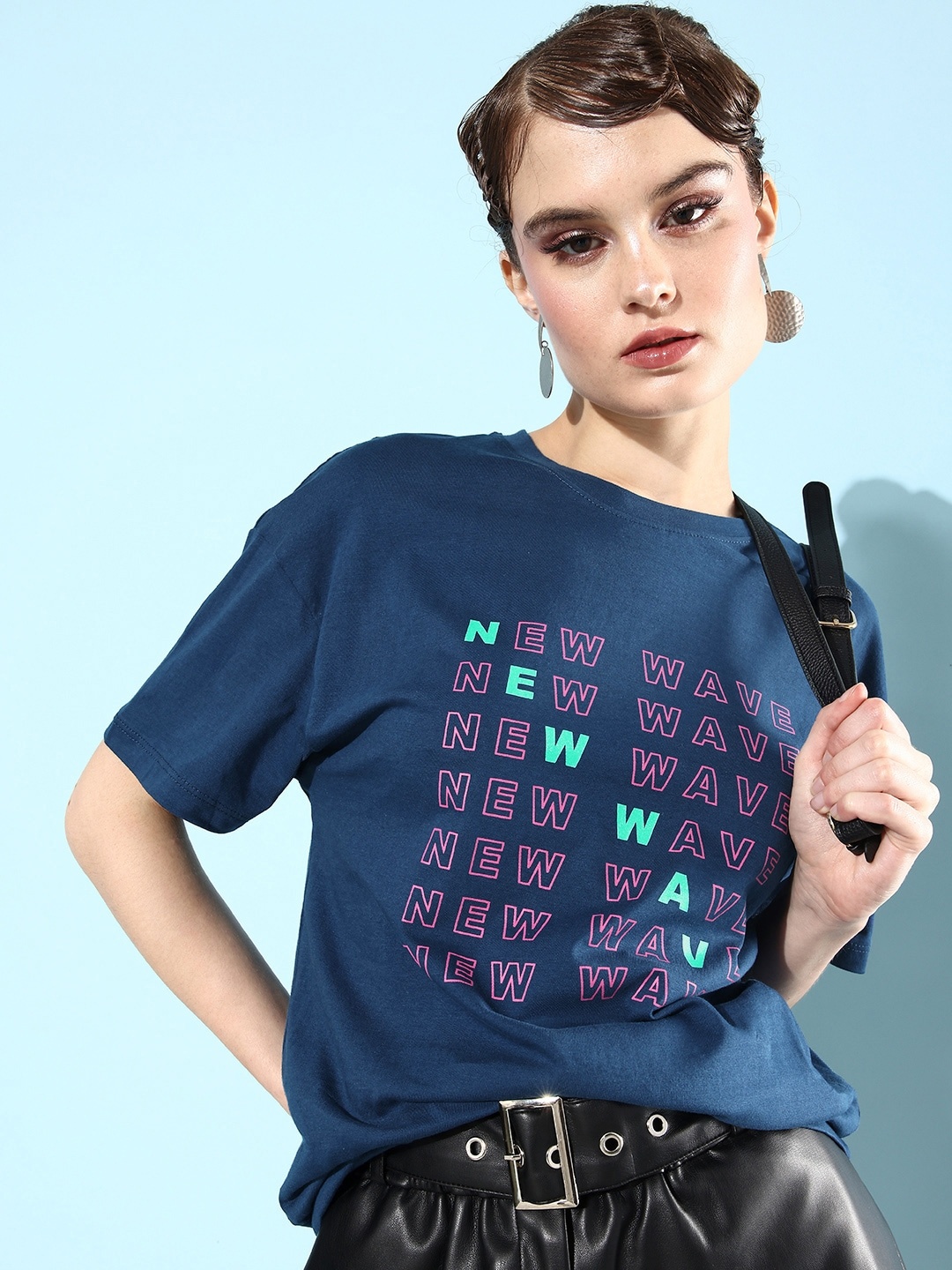 The Roadster Lifestyle Co. Women Navy Blue Pure Cotton Foraging Offgrid Graphics T-shirt
The Roadster Lifestyle Co. Women Navy Blue Pure Cotton Foraging Offgrid Graphics T-shirt