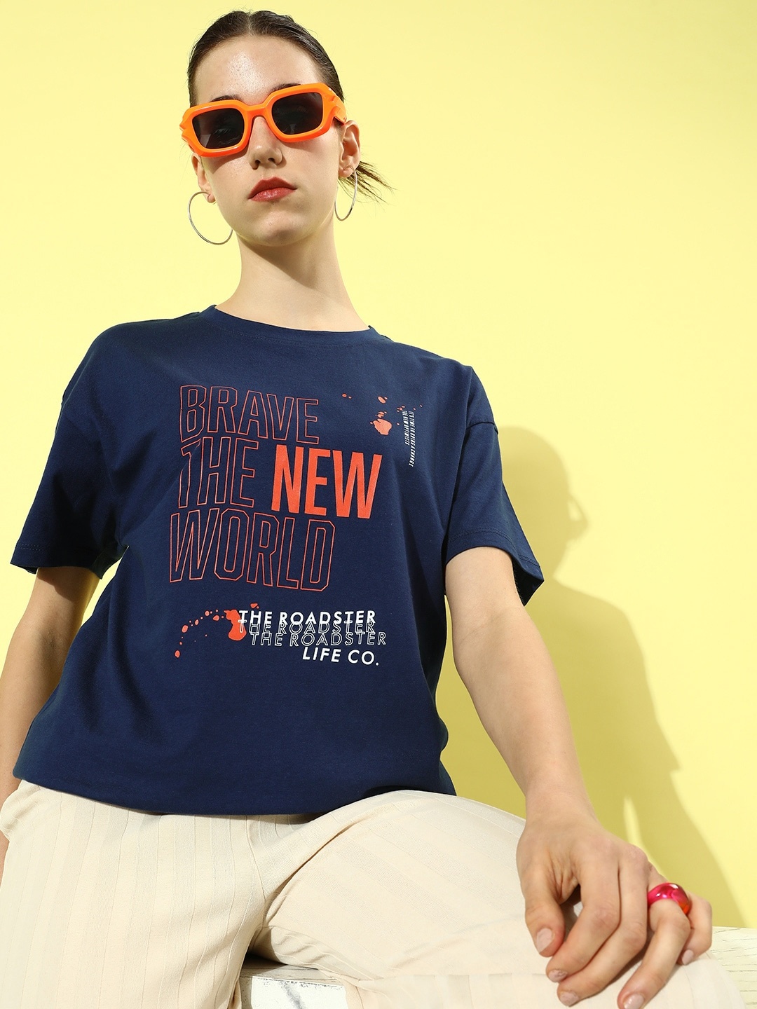 The Roadster Lifestyle Co. Typography Printed Drop-Shoulder Sleeves Pure Cotton T-shirt, Navy blue
The Roadster Lifestyle Co. Typography Printed Drop-Shoulder Sleeves Pure Cotton T-shirt, Navy blue