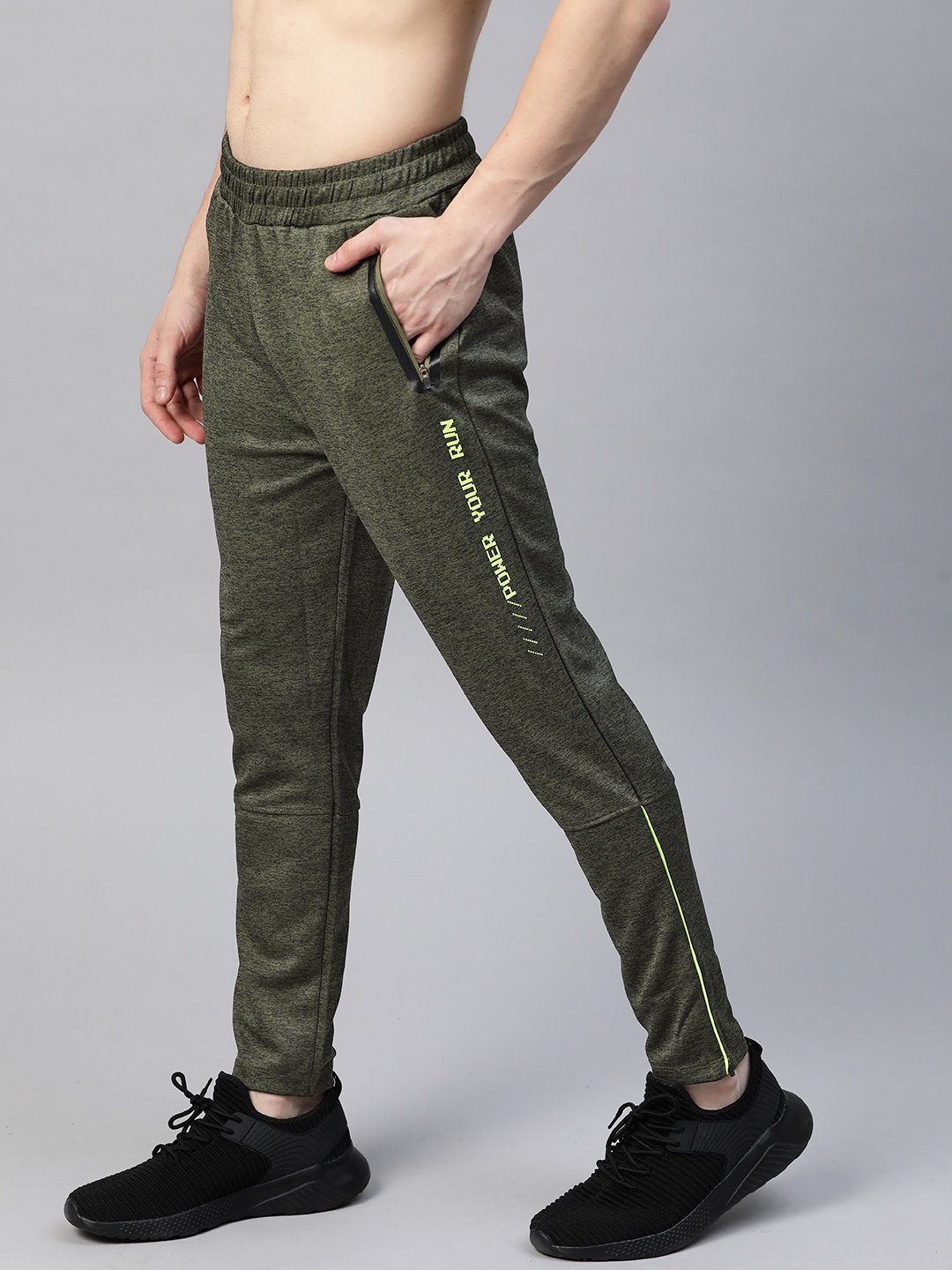 HRX By Hrithik Roshan Men Jet Black Typographic Slim Fit Rapid-Dry Running Track Pants, Green
HRX By Hrithik Roshan Men Jet Black Typographic Slim Fit Rapid-Dry Running Track Pants, Green