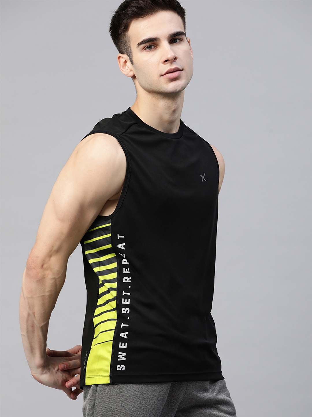 HRX By Hrithik Roshan Men Jet Black Rapid-Dry Antimicrobial Anti-Static Training T-shirt
HRX By Hrithik Roshan Men Jet Black Rapid-Dry Antimicrobial Anti-Static Training T-shirt