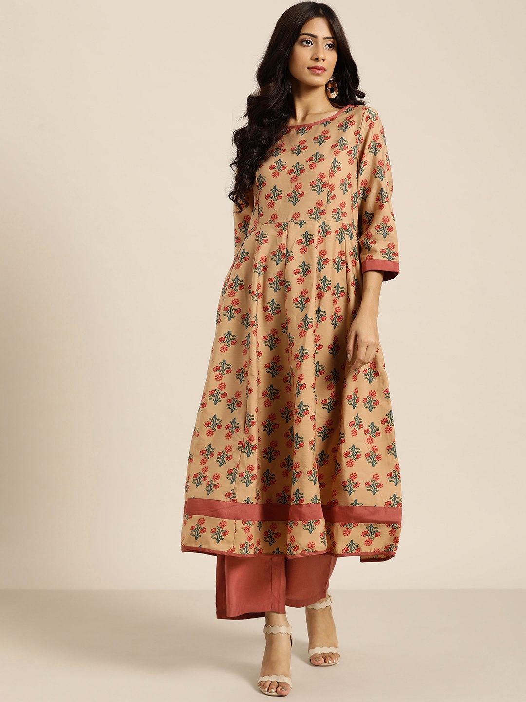 all about you Women Peach-Coloured & Red Ethnic Motifs Panelled Cotton Kurta with Palazzos
all about you Women Peach-Coloured & Red Ethnic Motifs Panelled Cotton Kurta with Palazzos