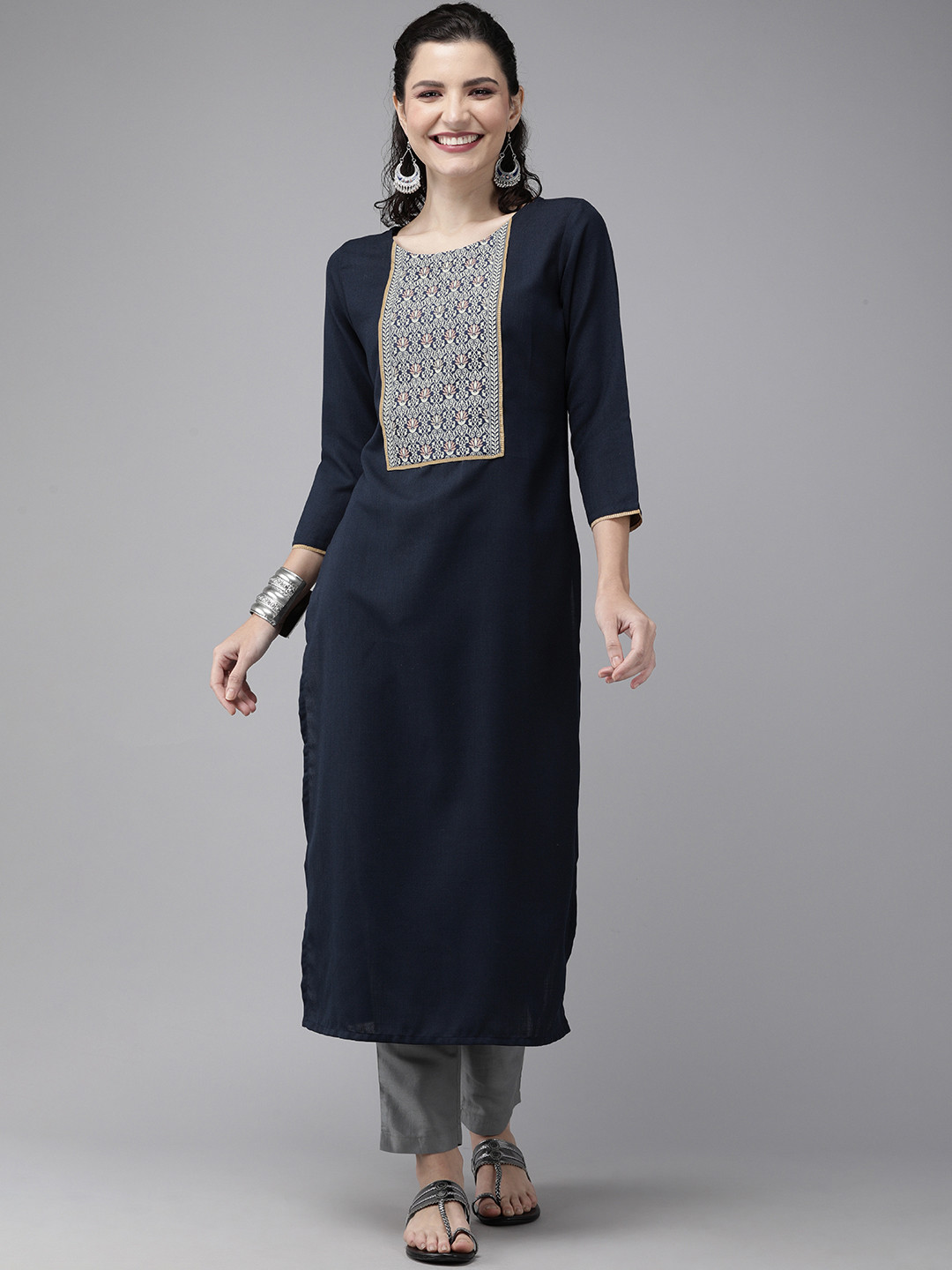 Indo Era Women Navy Blue & White Pure Cotton Ethnic Motifs Yoke Design Straight Kurta
Indo Era Women Navy Blue & White Pure Cotton Ethnic Motifs Yoke Design Straight Kurta