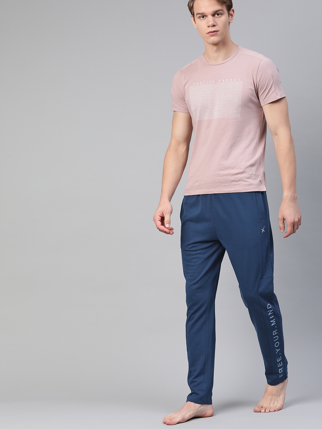 HRX By Hrithik Roshan Men Estate Blue Typographic Slim Organic Cotton Yoga Sustainable Track Pants, Navy blue
HRX By Hrithik Roshan Men Estate Blue Typographic Slim Organic Cotton Yoga Sustainable Track Pants, Navy blue