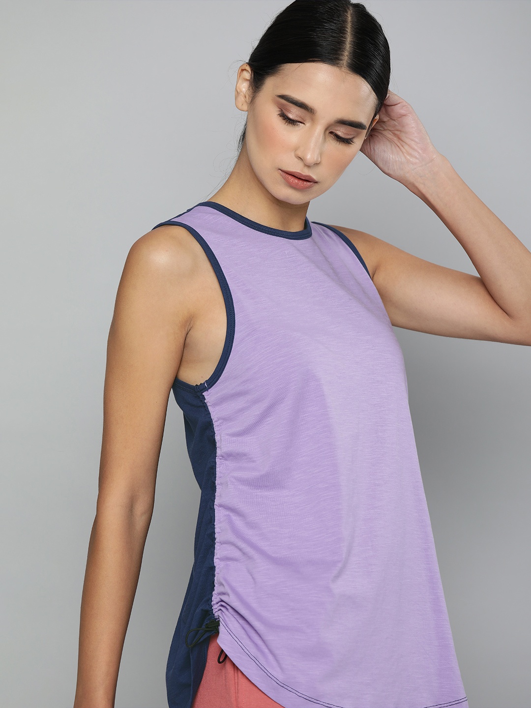HRX By Hrithik Roshan Women Violet Navy Blue Colourblocked Bio-Wash Lifestyle Pure Cotton T-shirt
HRX By Hrithik Roshan Women Violet Navy Blue Colourblocked Bio-Wash Lifestyle Pure Cotton T-shirt