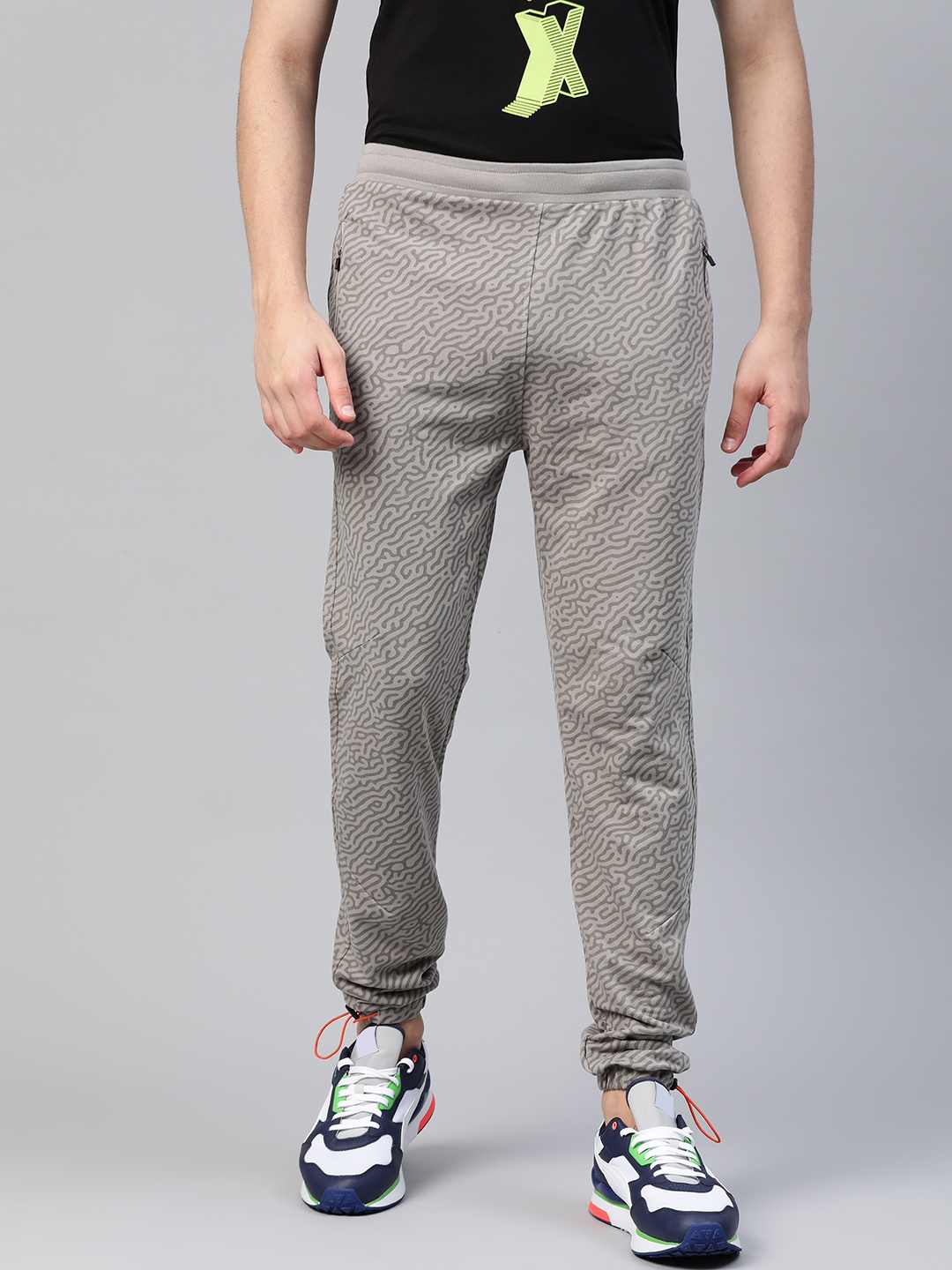 HRX By Hrithik Roshan Men Wet Weather Aop Slim Bio-Wash Silicone Finish Lifestyle Joggers, Grey
HRX By Hrithik Roshan Men Wet Weather Aop Slim Bio-Wash Silicone Finish Lifestyle Joggers, Grey