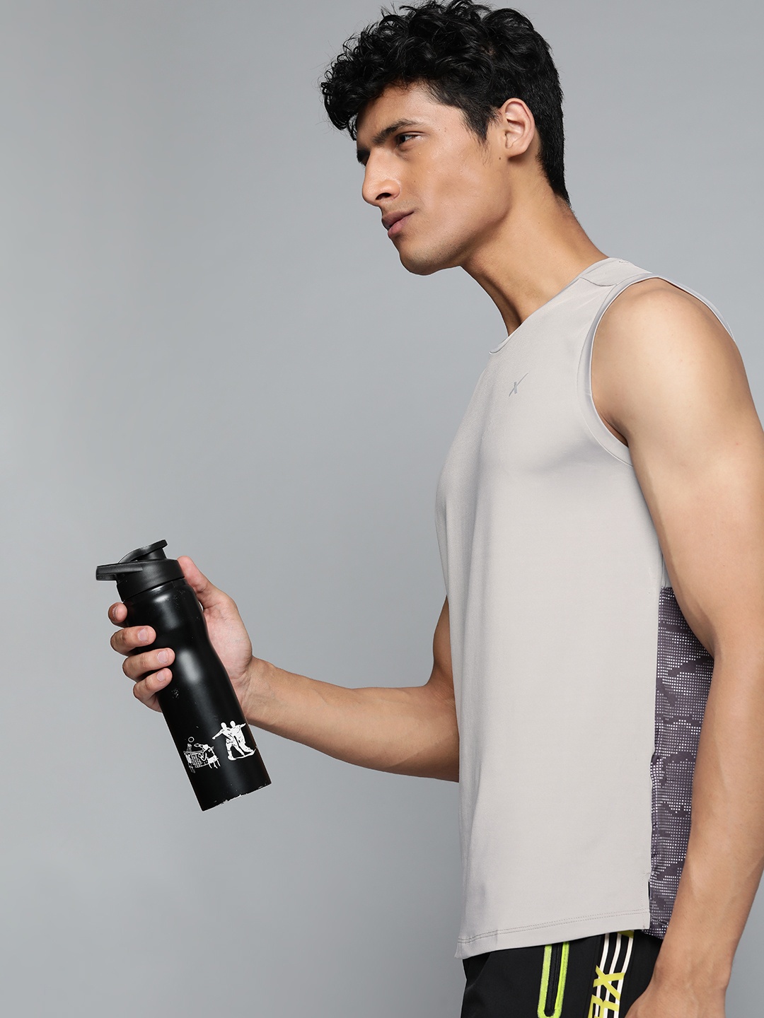 HRX By Hrithik Roshan Men Wet Weather Geometric Rapid-Dry Antimicrobial Running Tshirt, Taupe
HRX By Hrithik Roshan Men Wet Weather Geometric Rapid-Dry Antimicrobial Running Tshirt, Taupe
