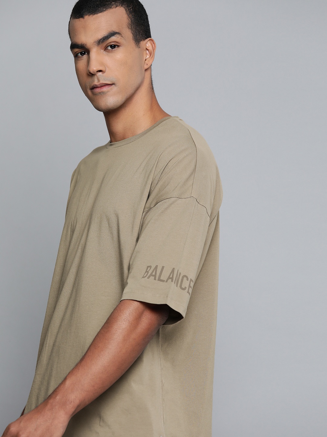HRX By Hrithik Roshan Men Brindle Typographic Organic Cotton Bio-Wash Yoga Organic Cotton Sustainable T-shirt, Beige
HRX By Hrithik Roshan Men Brindle Typographic Organic Cotton Bio-Wash Yoga Organic Cotton Sustainable T-shirt, Beige