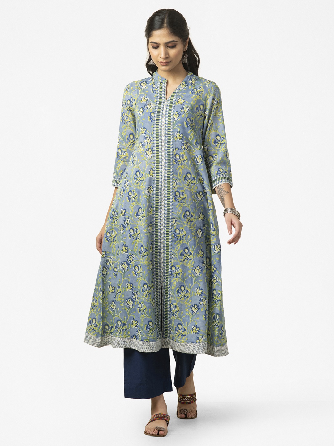 Fabindia Women Blue & Green Hand Block Printed Slim Fit Pure Cotton A-Line Kurta
Fabindia Women Blue & Green Hand Block Printed Slim Fit Pure Cotton A-Line Kurta