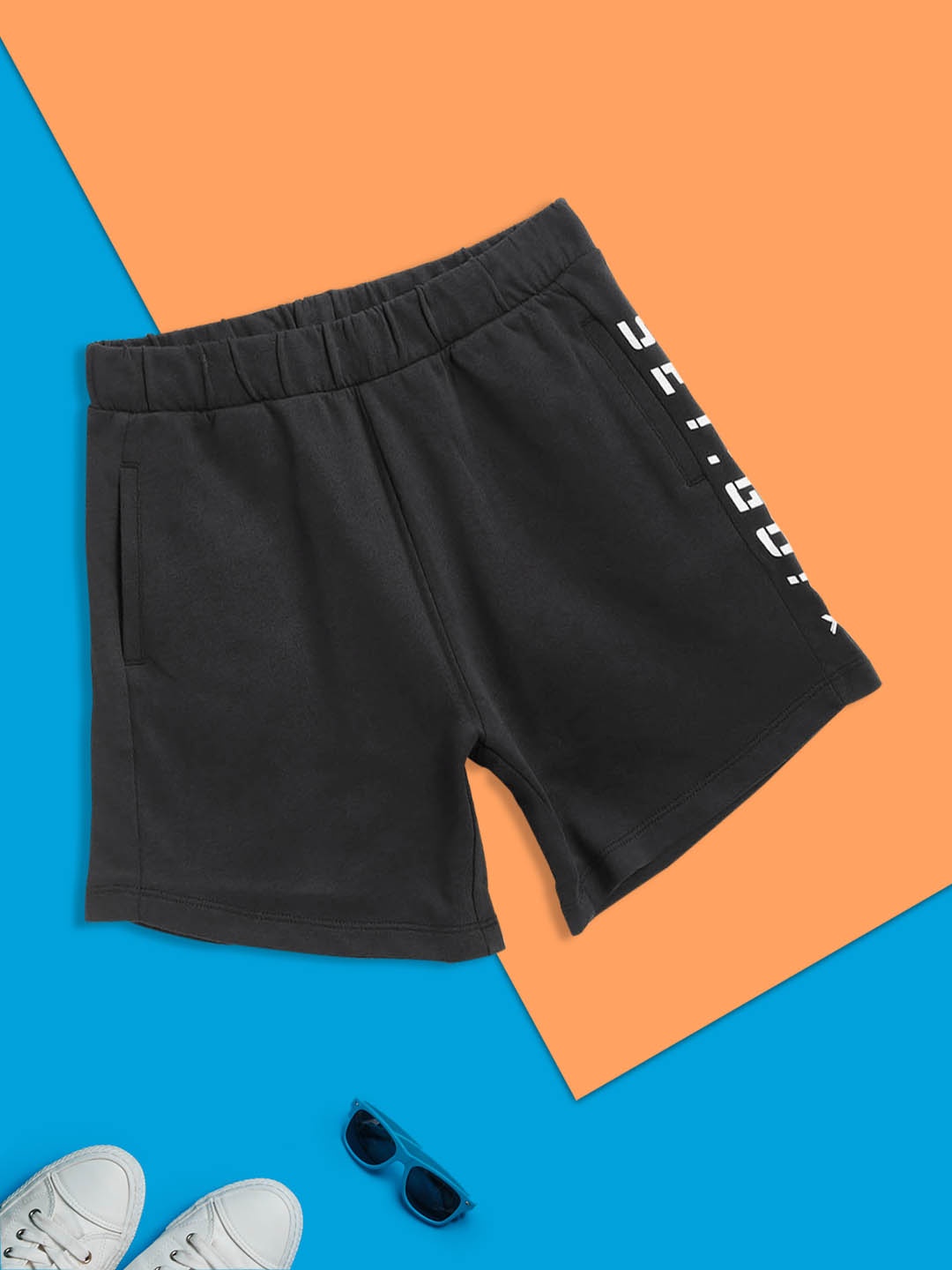 HRX By Hrithik Roshan U-17 Girls Black Solid Bio-Wash Garment Softner Lifestyle Shorts
HRX By Hrithik Roshan U-17 Girls Black Solid Bio-Wash Garment Softner Lifestyle Shorts