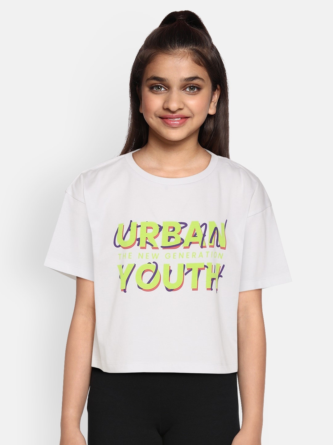 HRX By Hrithik Roshan U-17 Girls Bright White Solid Bio-Wash Lifestyle Pure Cotton T-shirt
HRX By Hrithik Roshan U-17 Girls Bright White Solid Bio-Wash Lifestyle Pure Cotton T-shirt