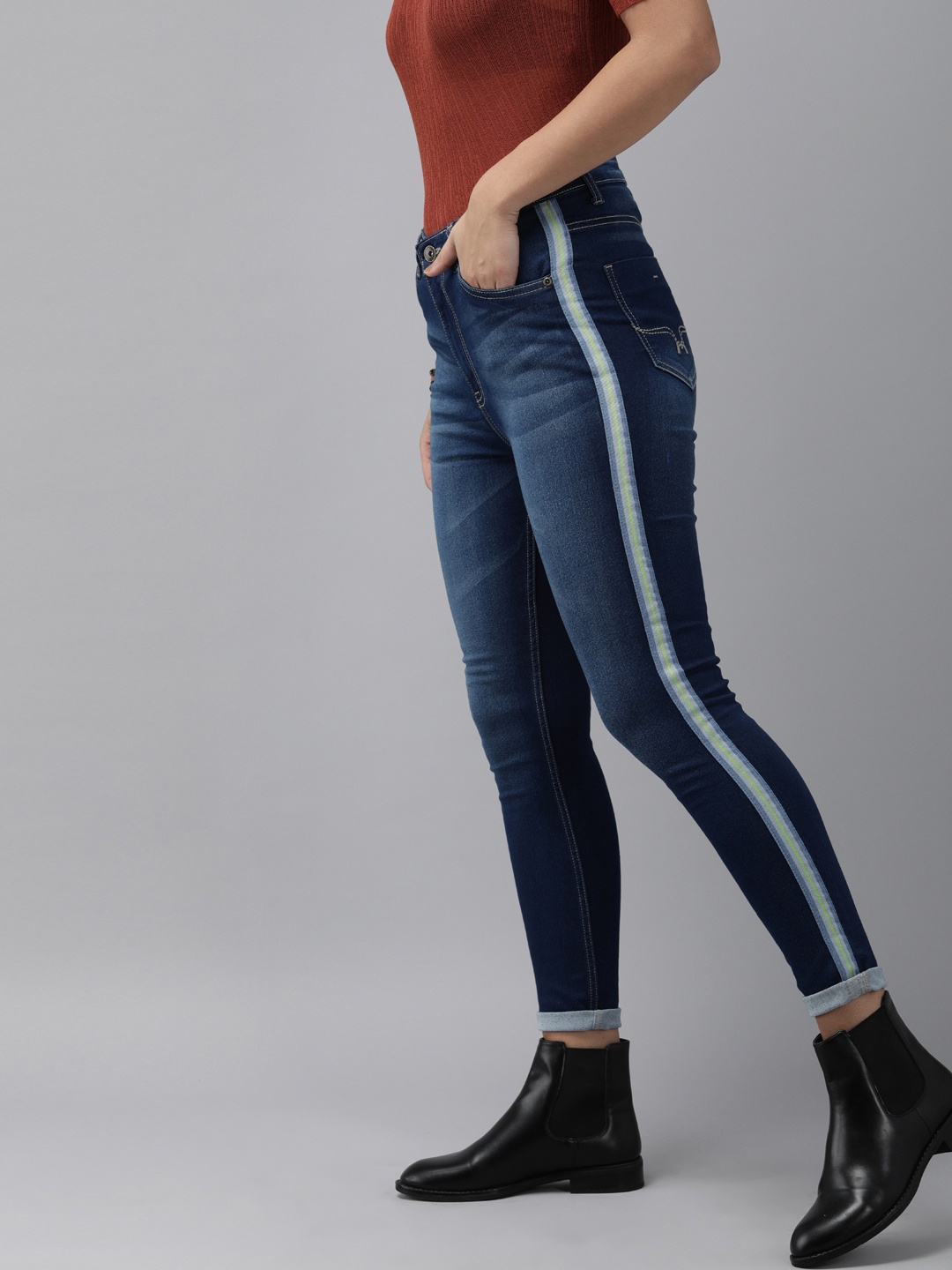 Roadster Women Navy Blue Super Super Skinny High-Rise Side Striped Stretchable Jeans
Roadster Women Navy Blue Super Super Skinny High-Rise Side Striped Stretchable Jeans