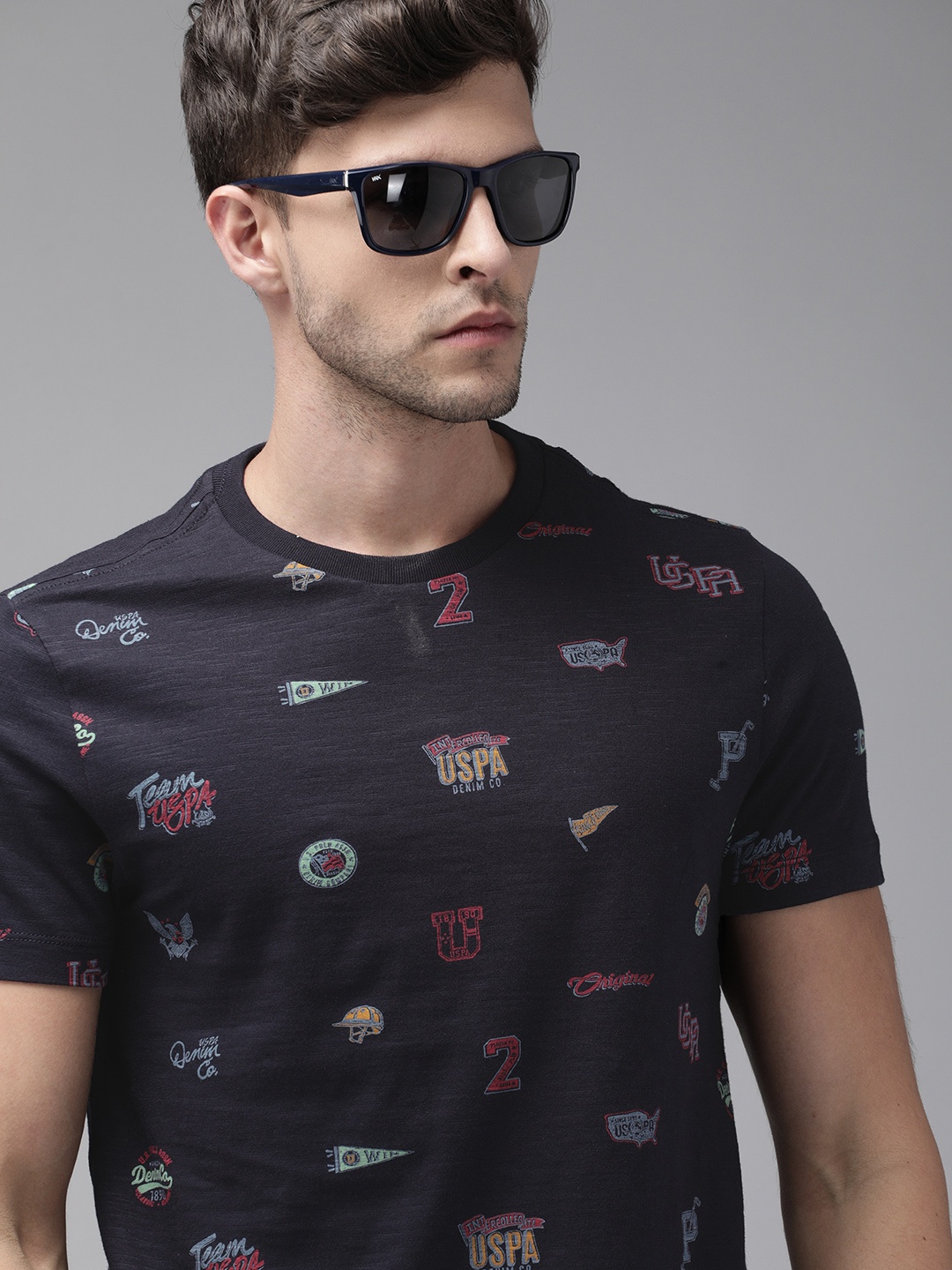 U.S. Polo Assn. Denim Co. Men Navy Blue Red Pure Cotton Brand Logo Printed Pure Cotton T-shirt
U.S. Polo Assn. Denim Co. Men Navy Blue Red Pure Cotton Brand Logo Printed Pure Cotton T-shirt