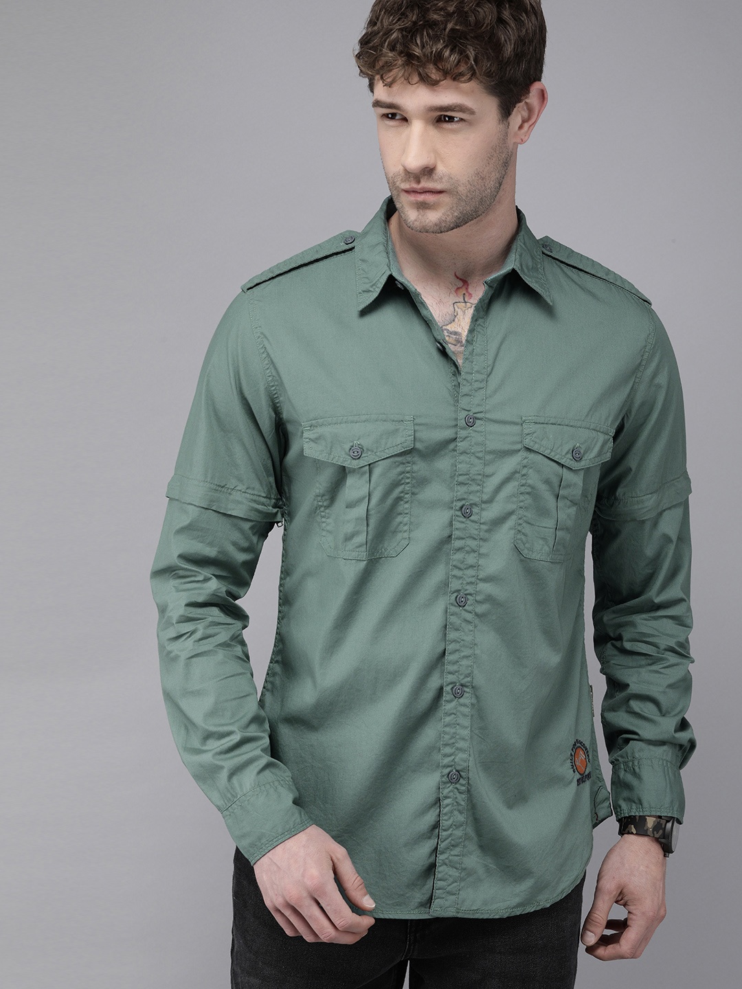Roadster x Discovery Adventures Mens Black Stay Dry shirt with detachable sleeves, Green
Roadster x Discovery Adventures Mens Black Stay Dry shirt with detachable sleeves, Green