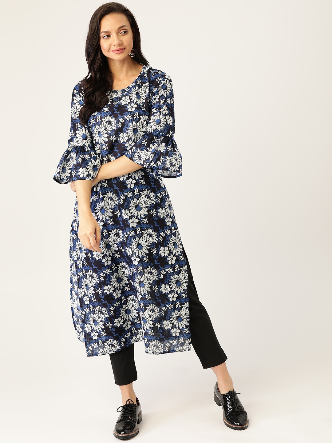Sangria Women Navy Blue & White Floral Printed Pure Cotton Bell Sleeves Indigo Kurta
Sangria Women Navy Blue & White Floral Printed Pure Cotton Bell Sleeves Indigo Kurta