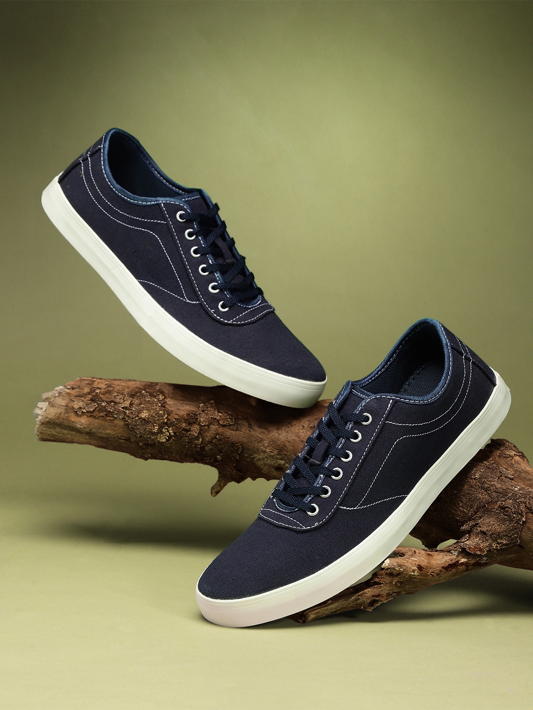 Roadster Men Navy Blue Solid Sneakers