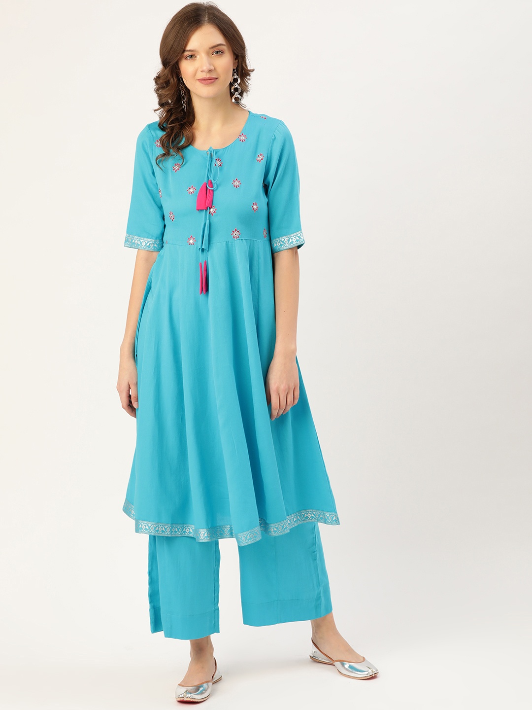 Sangria Women Turquoise Blue Ethnic Motifs Yoke Design Mirror Work Pure Cotton Kurta with Palazzos
Sangria Women Turquoise Blue Ethnic Motifs Yoke Design Mirror Work Pure Cotton Kurta with Palazzos