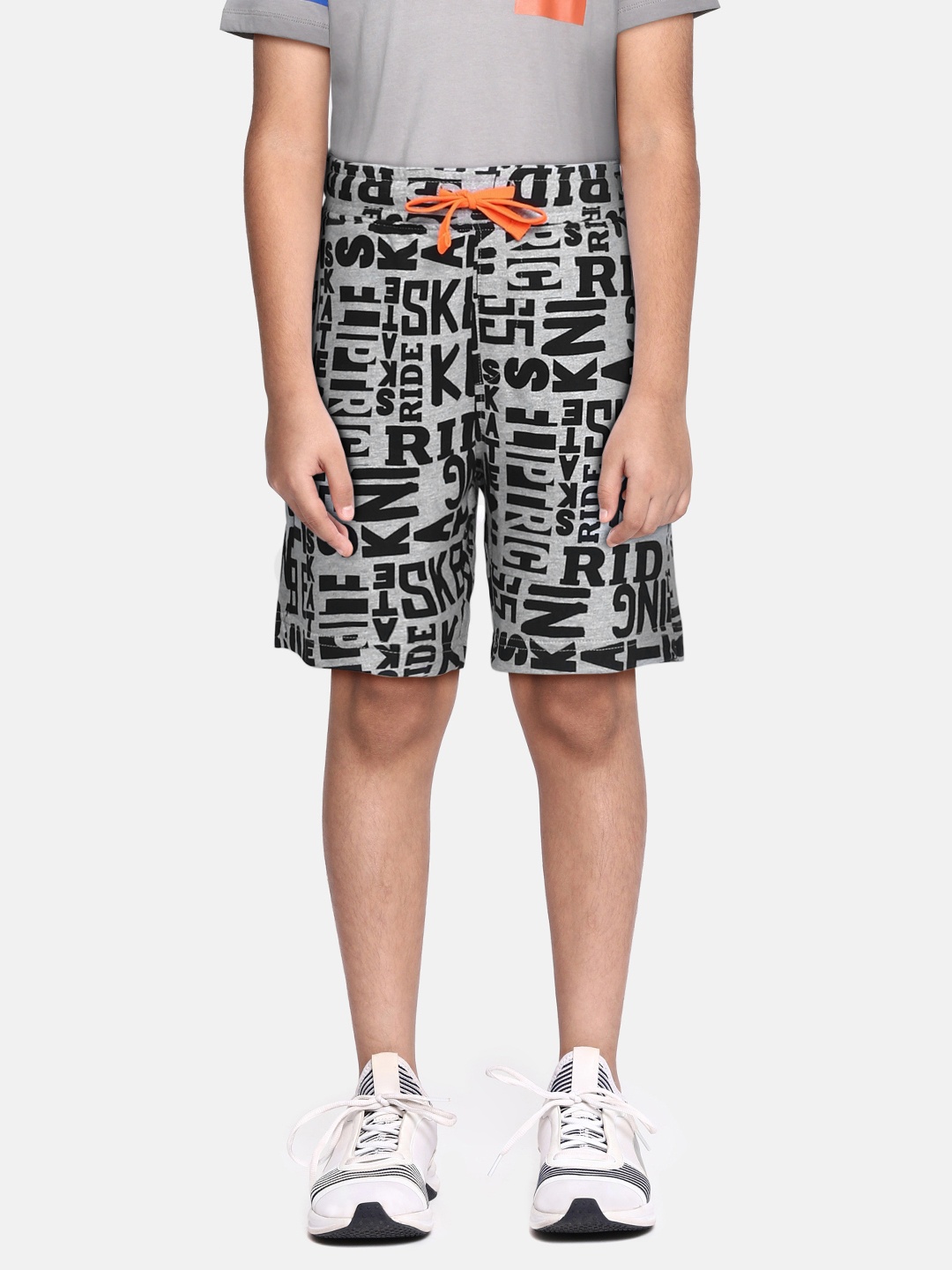 United Colors of Benetton Boys Grey Melange & Black Typography Print Pure Cotton Shorts
United Colors of Benetton Boys Grey Melange & Black Typography Print Pure Cotton Shorts