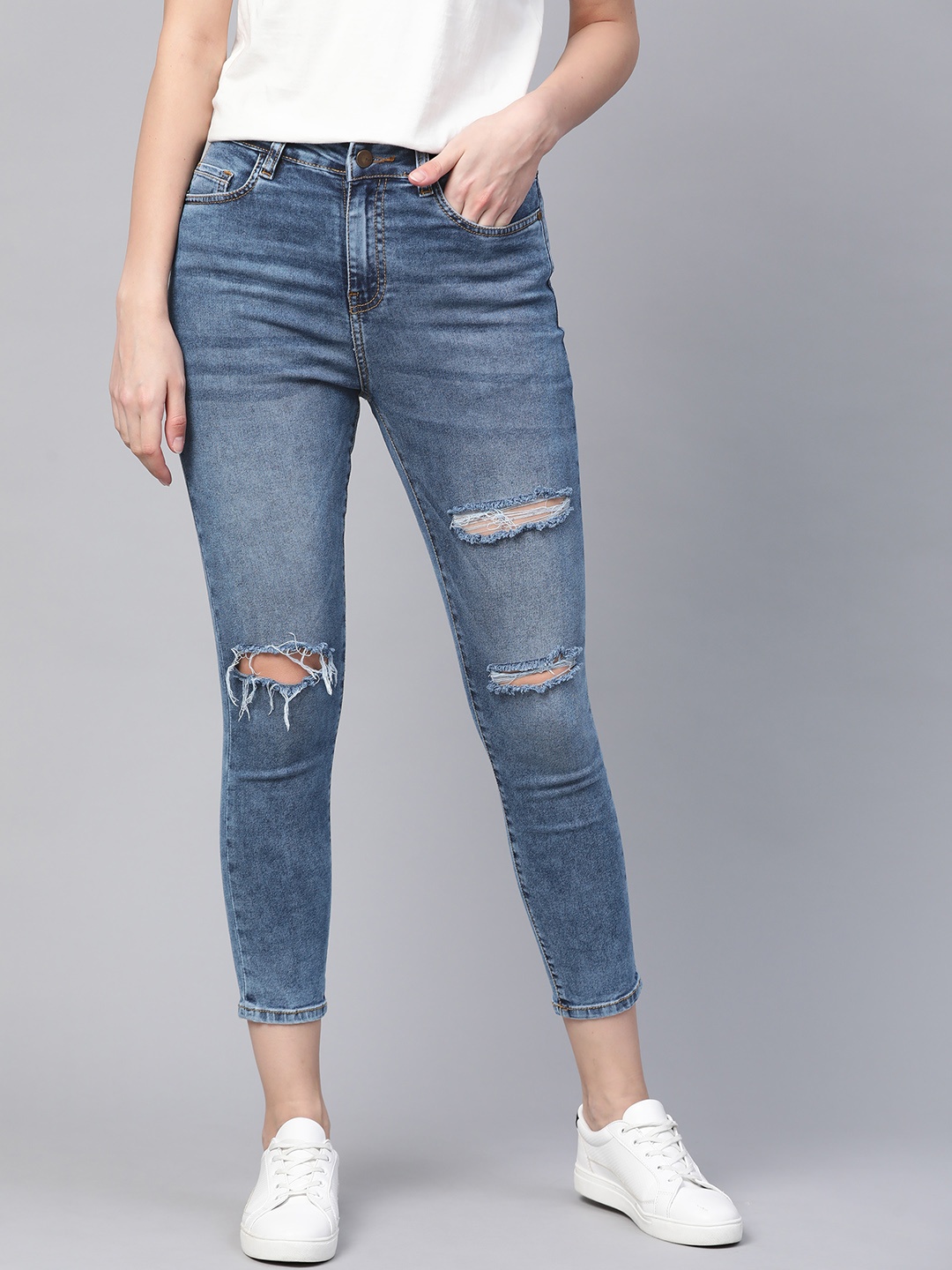 Mast & Harbour Women Blue Skinny High-Rise Distressed Light Fade Crop Stretchable Jeans
Mast & Harbour Women Blue Skinny High-Rise Distressed Light Fade Crop Stretchable Jeans