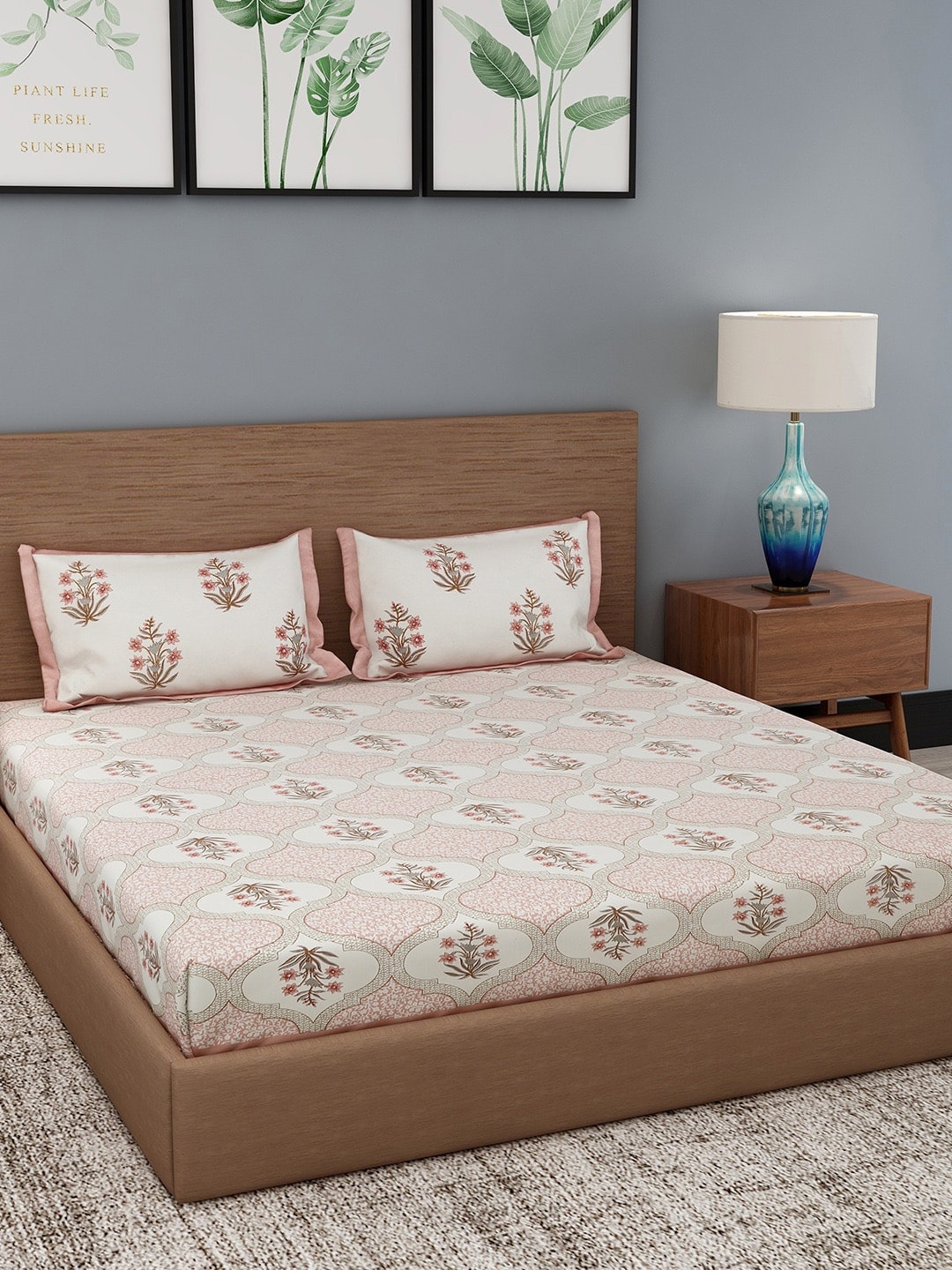 Rajasthan Decor Cream-Coloured & Pink Floral 180 TC Cotton 1 King Bedsheet with 2 Pillow Covers
Rajasthan Decor Cream-Coloured & Pink Floral 180 TC Cotton 1 King Bedsheet with 2 Pillow Covers