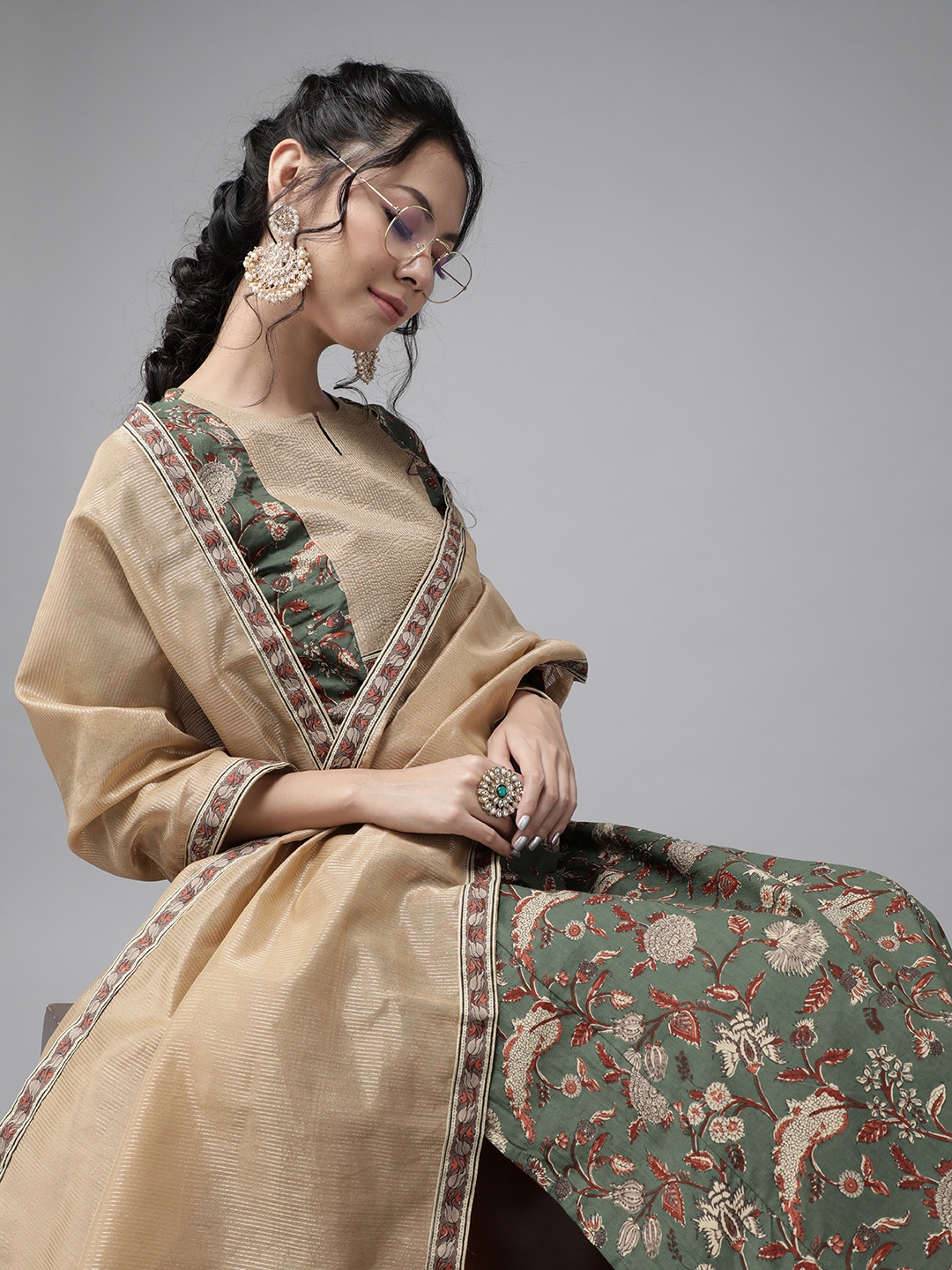 Indo Era Women Olive Green & Rust Brown Printed Pure Cotton Kurta with Palazzos & Dupatta
Indo Era Women Olive Green & Rust Brown Printed Pure Cotton Kurta with Palazzos & Dupatta