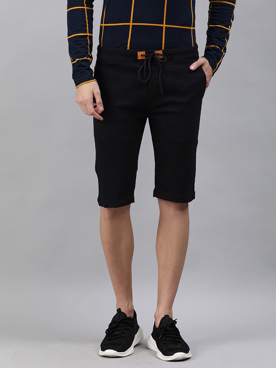 Urbano Fashion Men Black Solid Slim Fit Denim Shorts