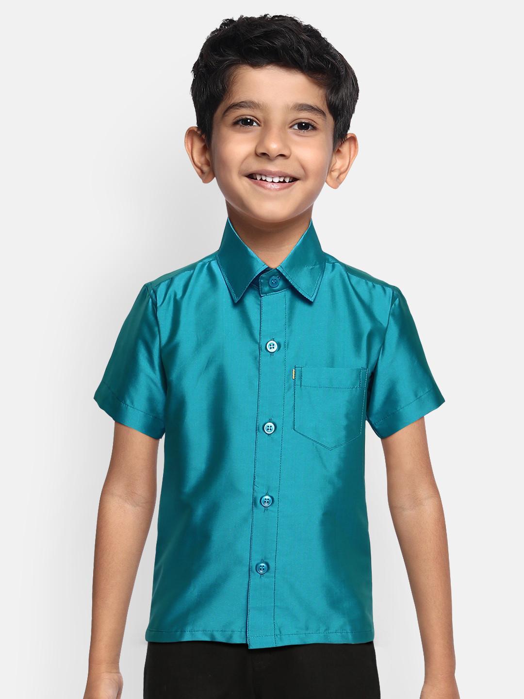 THANGAMAGAN Boys Blue Original Regular Fit Solid Casual Shirt
THANGAMAGAN Boys Blue Original Regular Fit Solid Casual Shirt