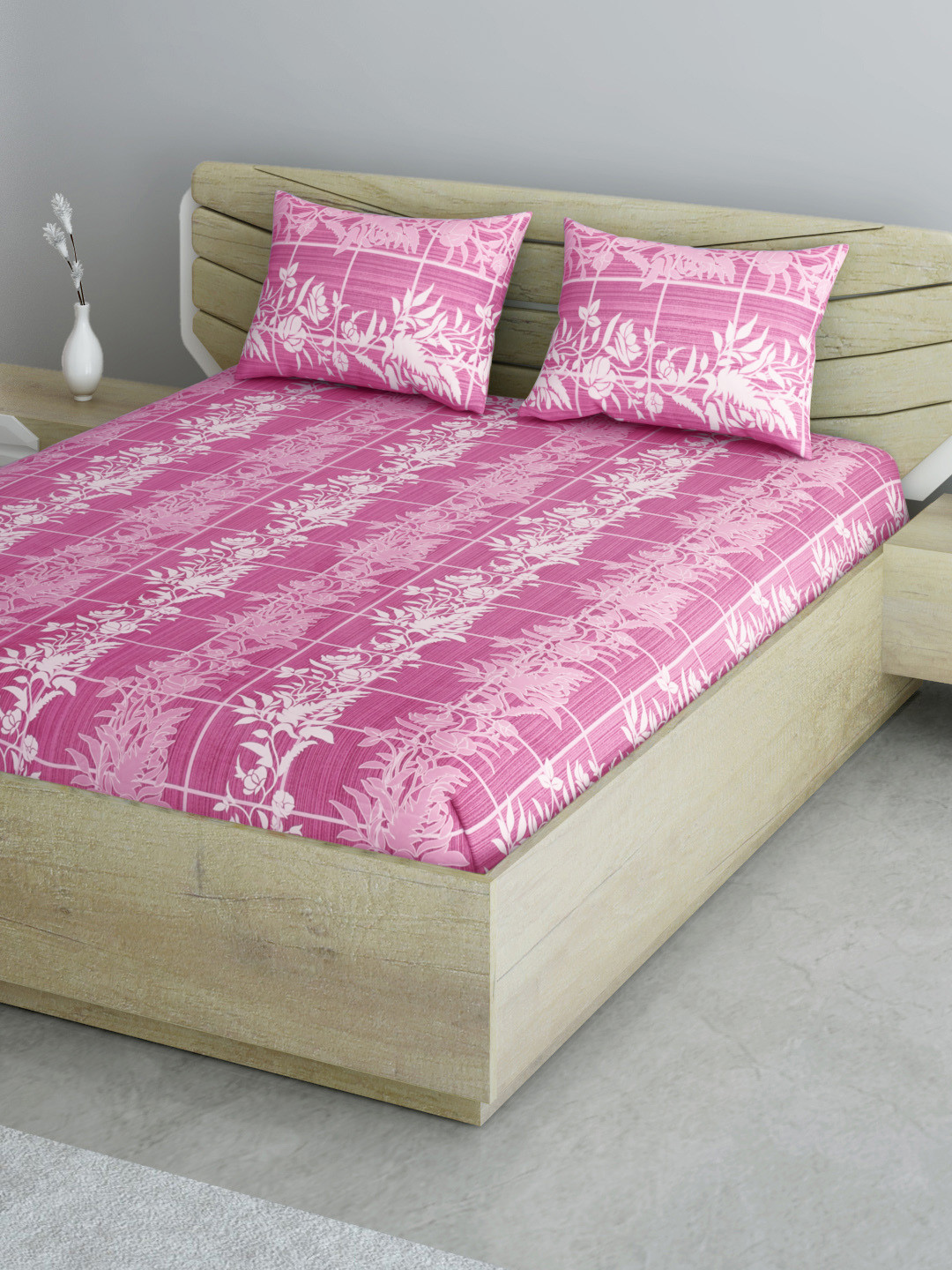 Aura Pink & White Floral 144 TC 120 GSM Cotton Double Queen Bedsheet with 2 Pillow Covers
Aura Pink & White Floral 144 TC 120 GSM Cotton Double Queen Bedsheet with 2 Pillow Covers