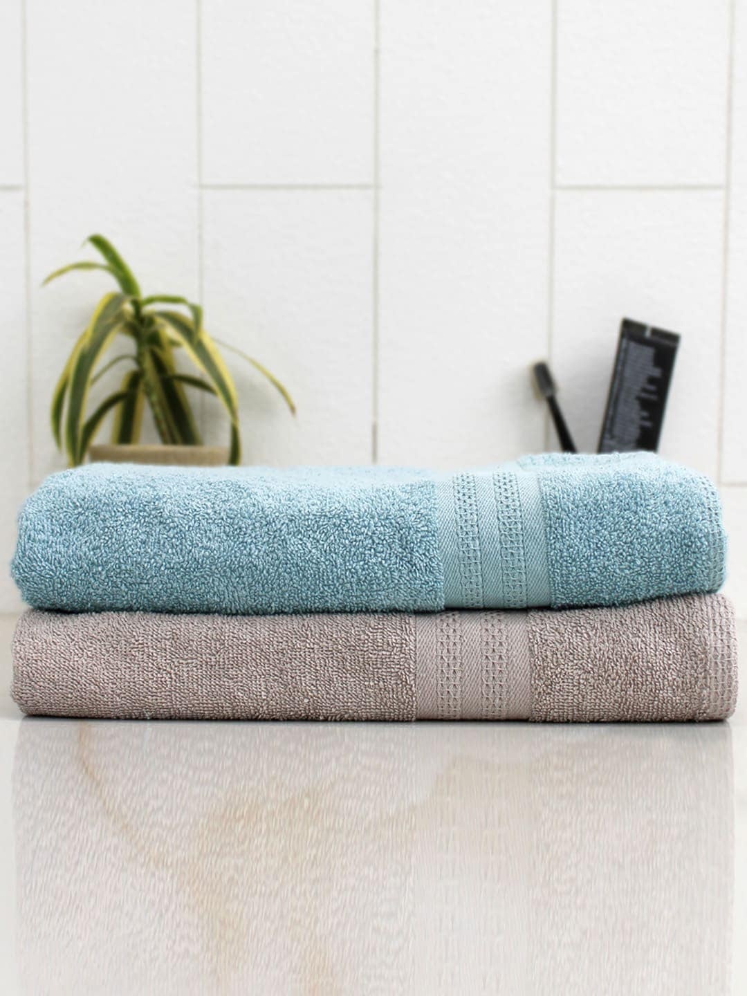 AVI Living Unisex Set Of 2 Grey & Blue Solid 400 GSM Anti-Microbial Quick Dry Bath Towels
AVI Living Unisex Set Of 2 Grey & Blue Solid 400 GSM Anti-Microbial Quick Dry Bath Towels