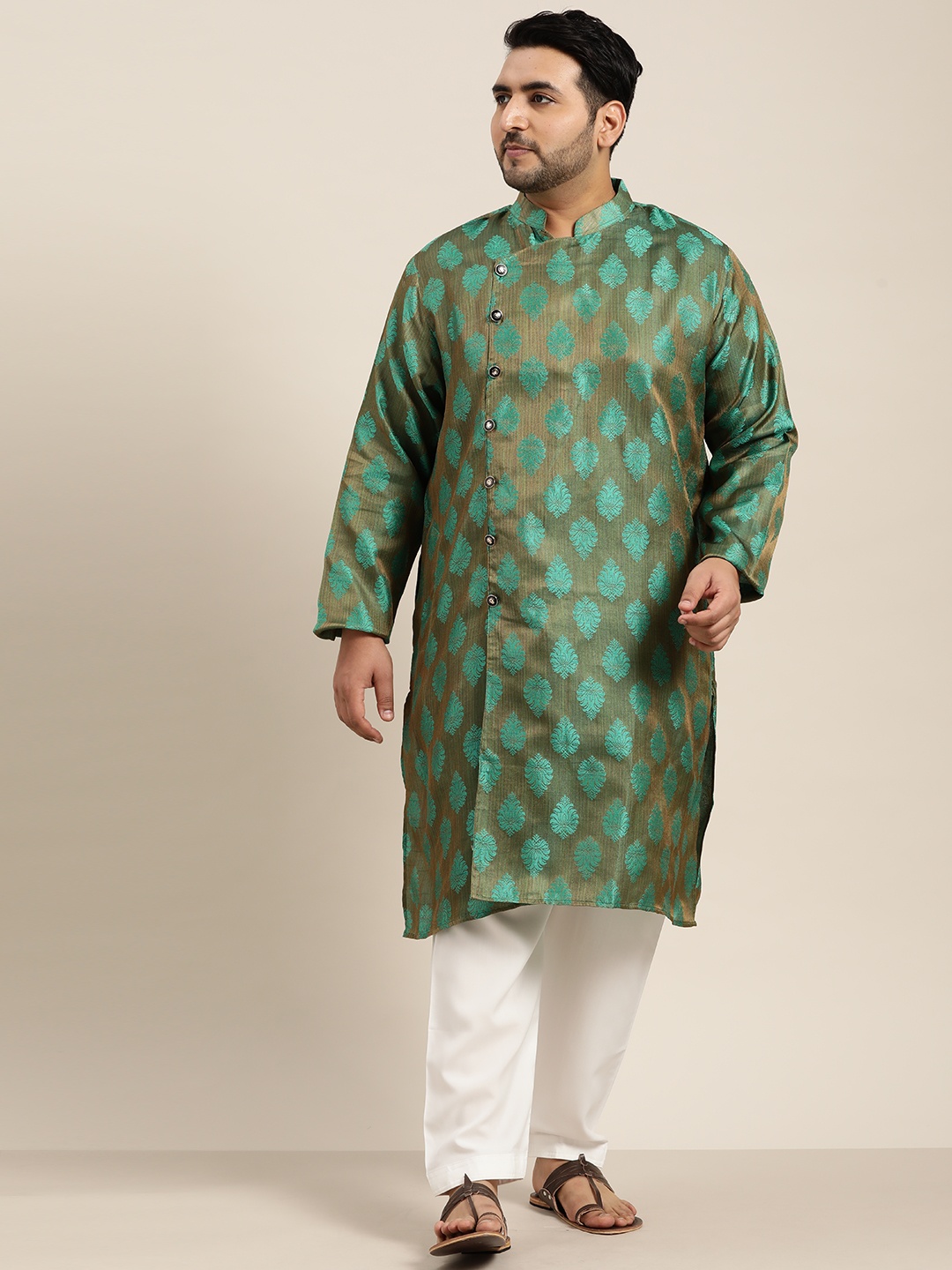 SOJANYA PLUS Men Olive Brown & Green Ethnic Motifs Angrakha Jacquard Kurta with Pyjama
SOJANYA PLUS Men Olive Brown & Green Ethnic Motifs Angrakha Jacquard Kurta with Pyjama
