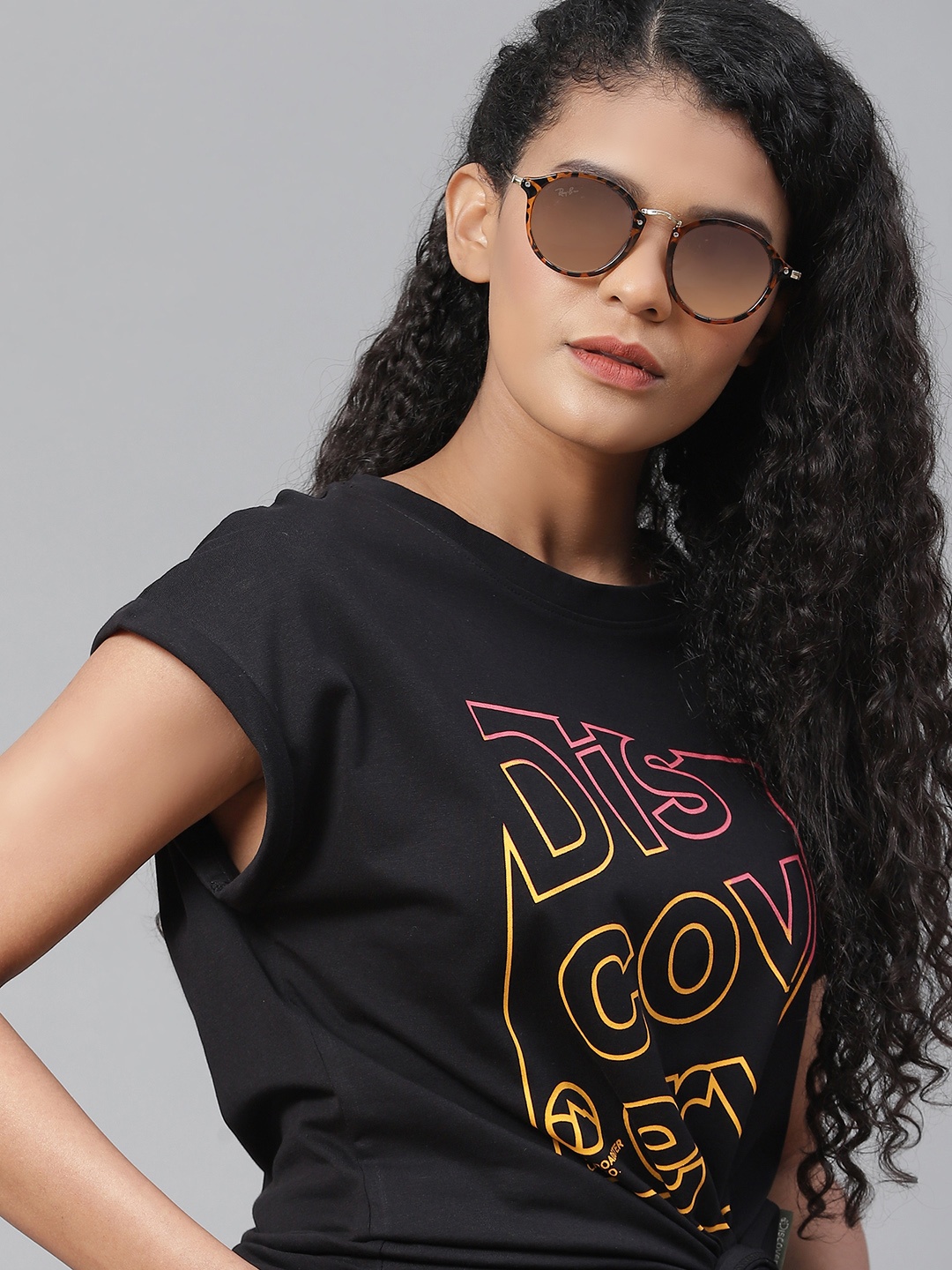 Roadster X DISCOVERY ADVENTURES Women Black & Yellow Typography Printed Cotton T-shirt
Roadster X DISCOVERY ADVENTURES Women Black & Yellow Typography Printed Cotton T-shirt