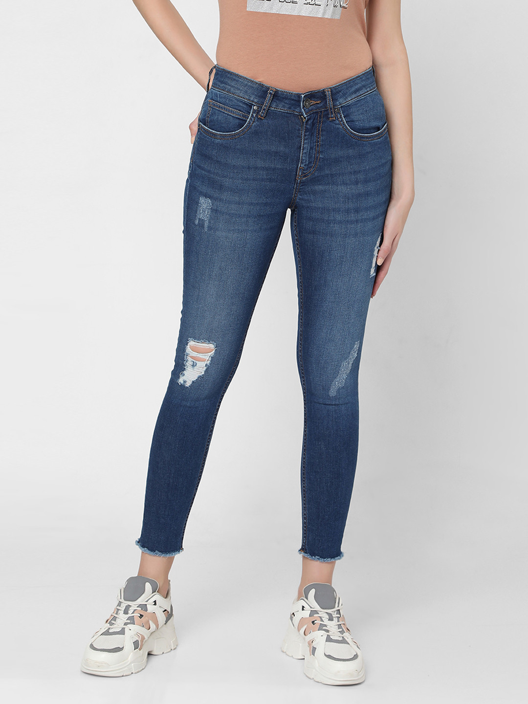 Vero Moda Women Blue Skinny Fit Mildly Distressed Light Fade Stretchable Cropped Jeans
Vero Moda Women Blue Skinny Fit Mildly Distressed Light Fade Stretchable Cropped Jeans