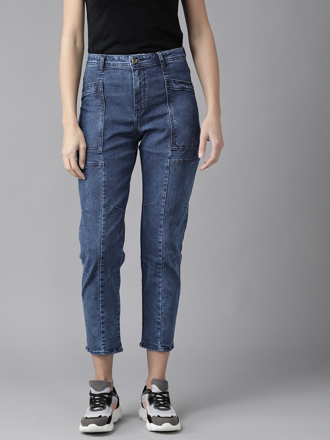 Roadster Women Blue Boyfriend Fit Panelled High-Rise Light Fade Stretchable Jeans
Roadster Women Blue Boyfriend Fit Panelled High-Rise Light Fade Stretchable Jeans