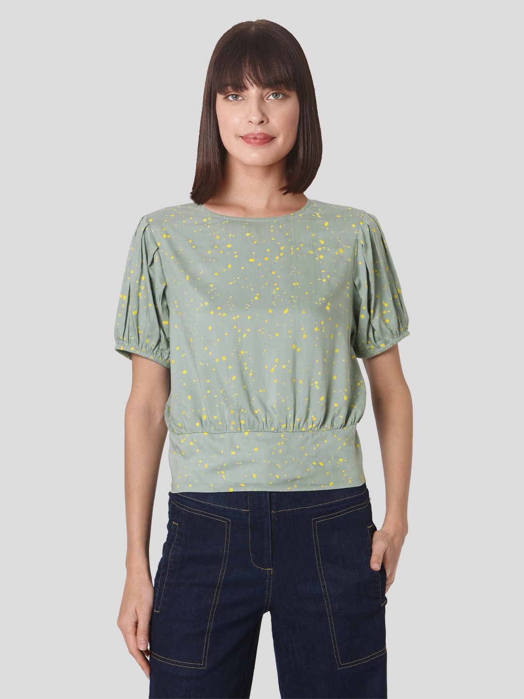 Vero Moda Green & Yellow Geometric Printed Puff Sleeve Blouson Top with Smocked Detail
Vero Moda Green & Yellow Geometric Printed Puff Sleeve Blouson Top with Smocked Detail