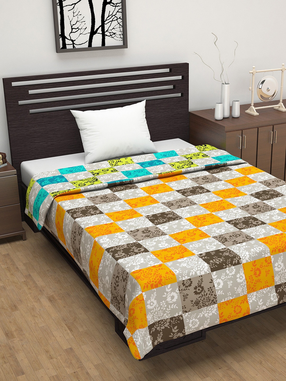 Divine Casa Orange & Blue Geometric AC Room 110 GSM Reversible Single Bed Dohar
Divine Casa Orange & Blue Geometric AC Room 110 GSM Reversible Single Bed Dohar