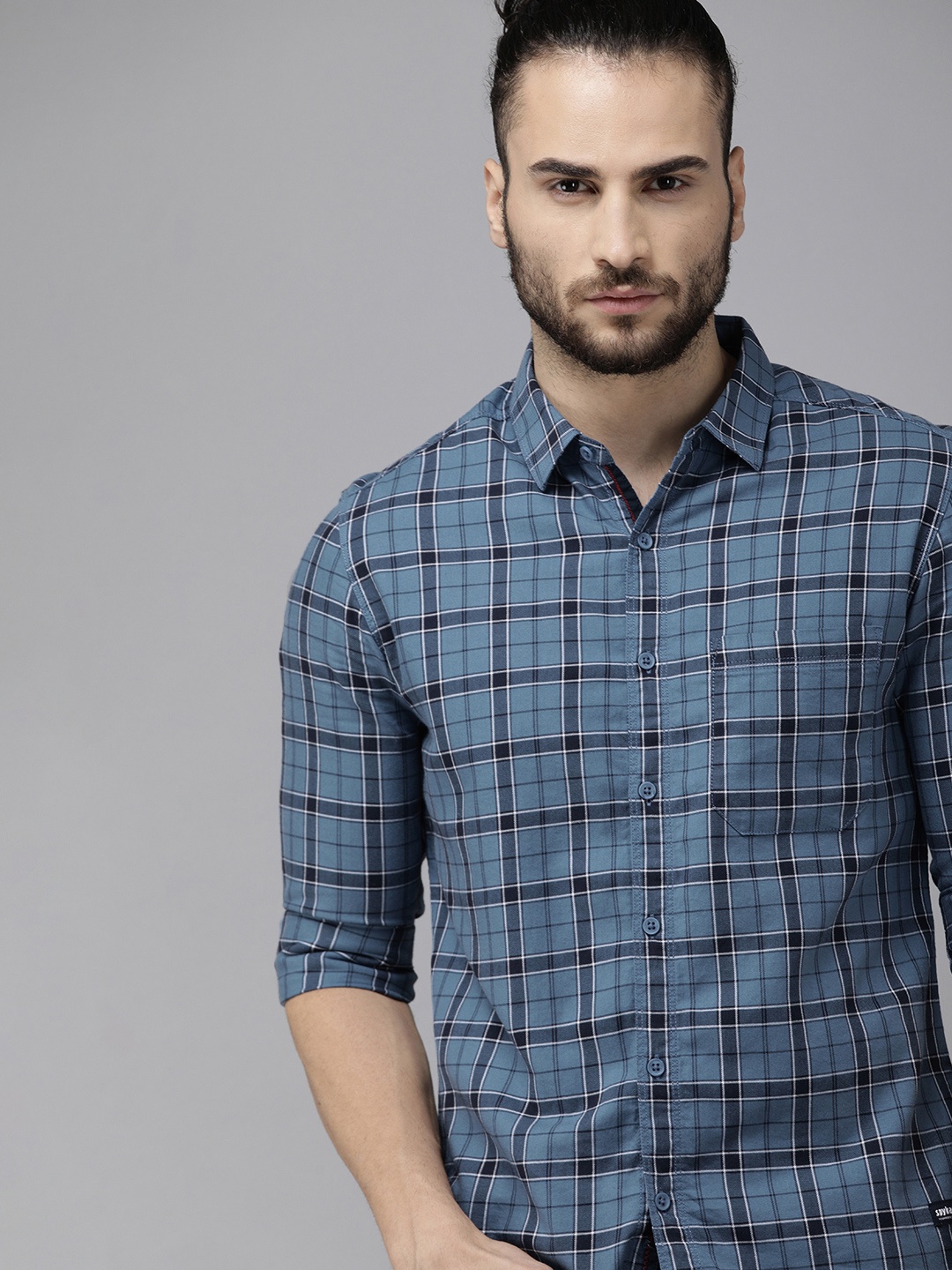 SPYKAR Men Blue & Black Slim Fit Checked Casual Shirt