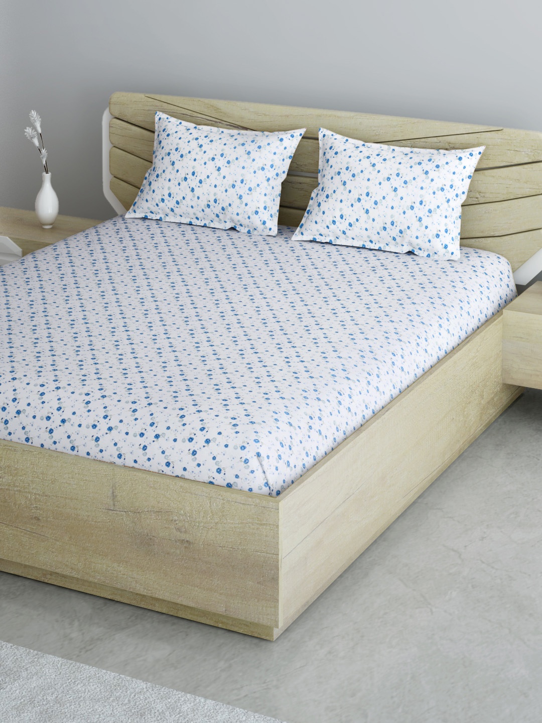 Aura White & Blue Cotton Ditsy Floral 144 TC Double Queen Bedsheet with 2 Pillow Covers
Aura White & Blue Cotton Ditsy Floral 144 TC Double Queen Bedsheet with 2 Pillow Covers