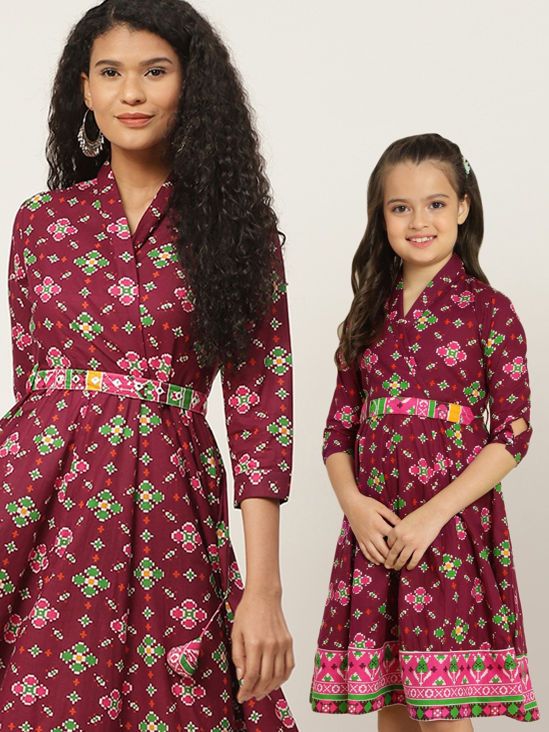 Sangria Girls Purple & Pink Geometric Print Pure Cotton Fit and Flare Dress with Belt
Sangria Girls Purple & Pink Geometric Print Pure Cotton Fit and Flare Dress with Belt