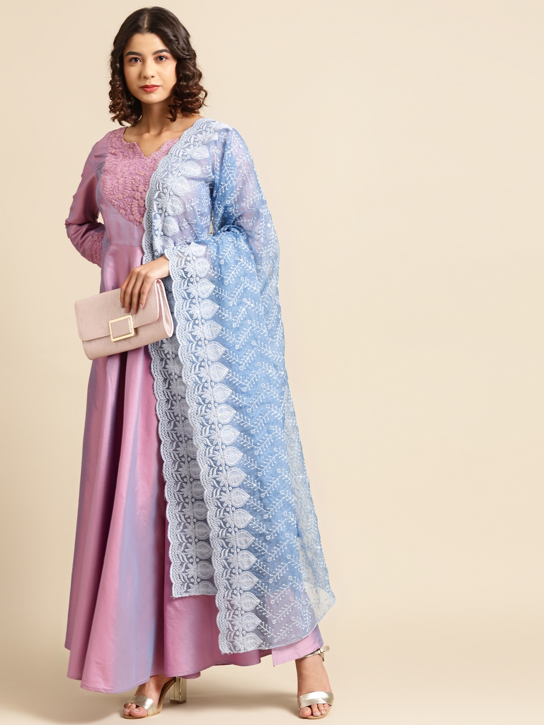 Saadgi Women Lavender & Blue Chikankari Embroidered Yoke Anarkali Kurta with Dupatta
Saadgi Women Lavender & Blue Chikankari Embroidered Yoke Anarkali Kurta with Dupatta